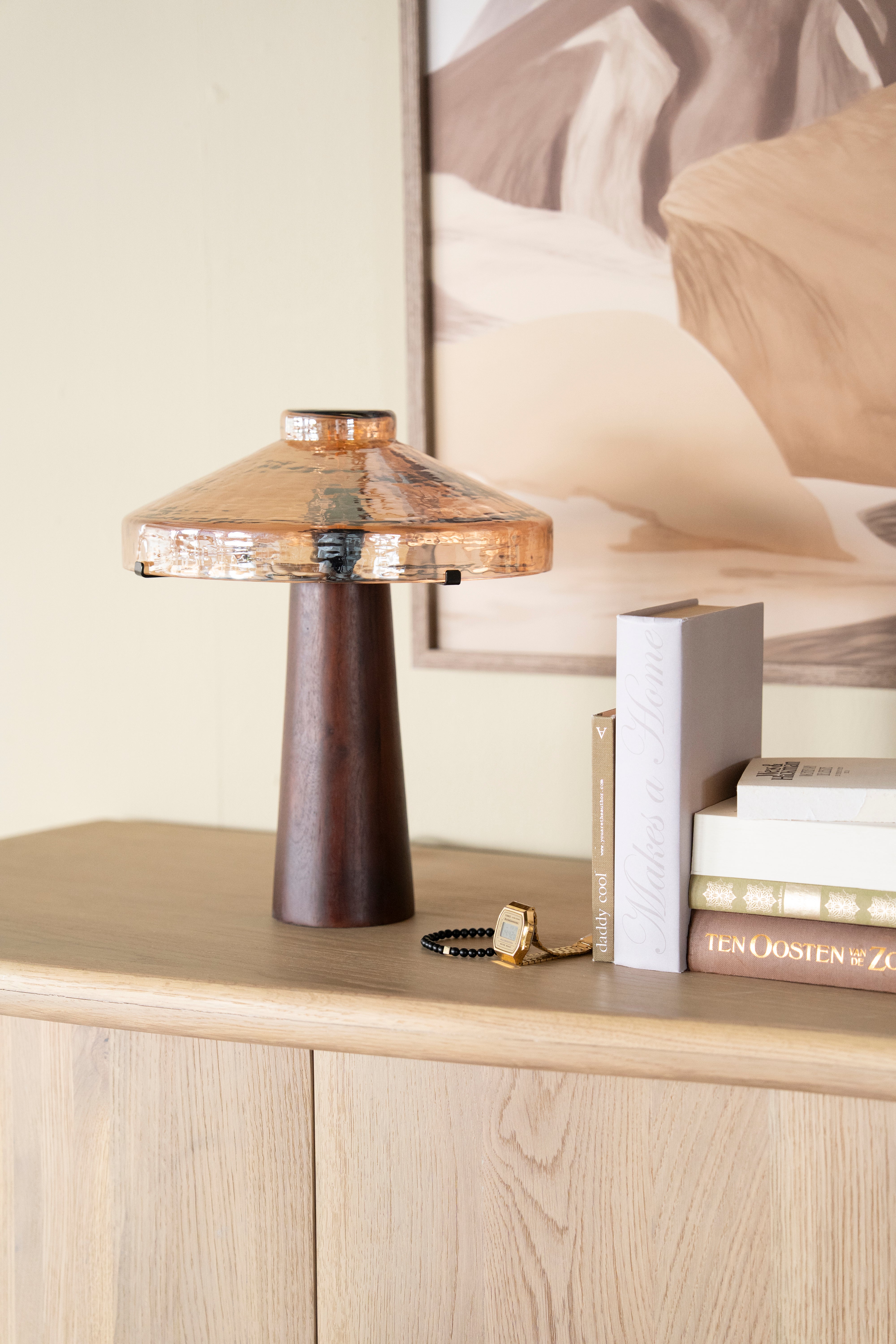 Stolní lampa DOME dřevěná základna se skleněným stínidlem