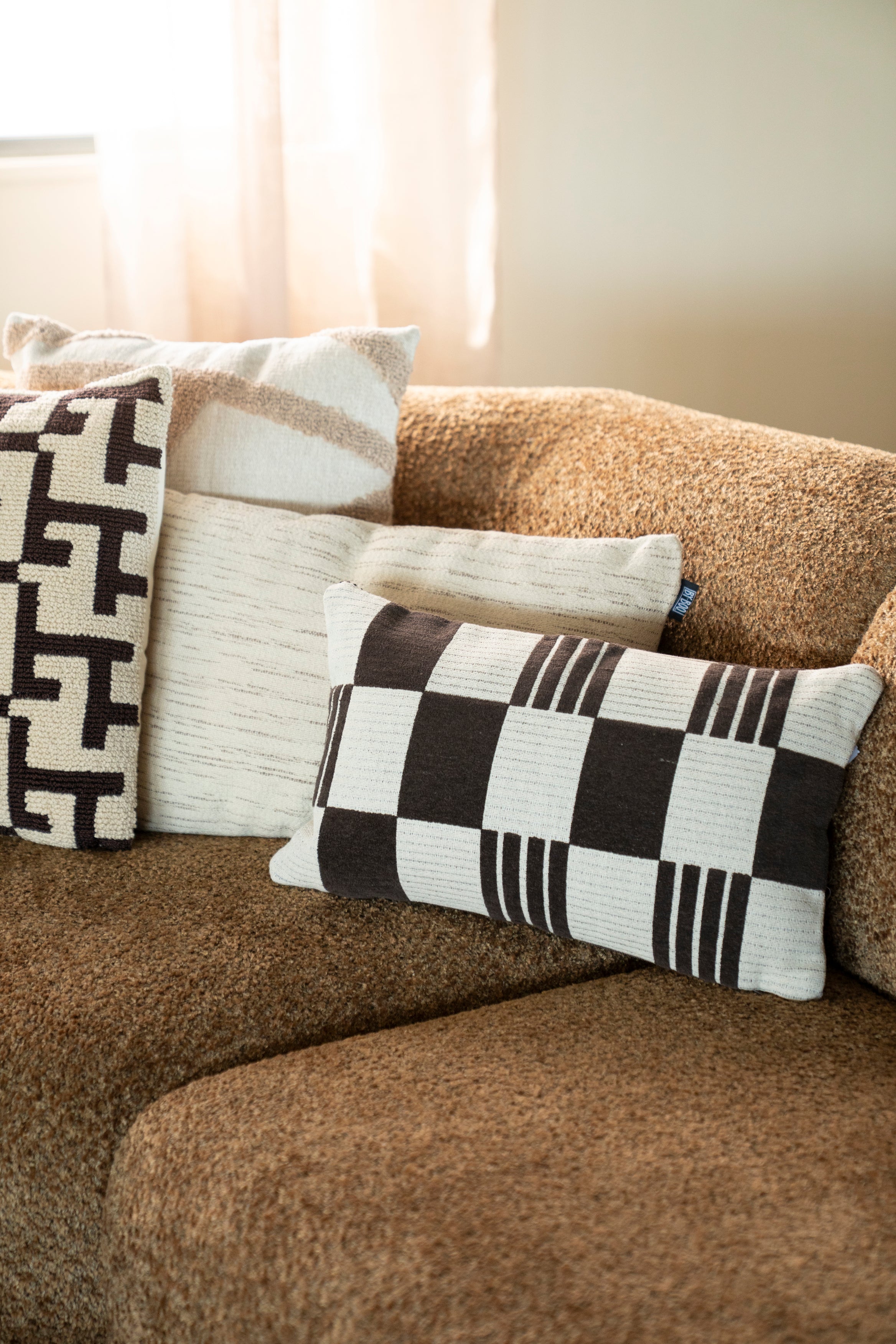 TWIST Pillow brown with beige