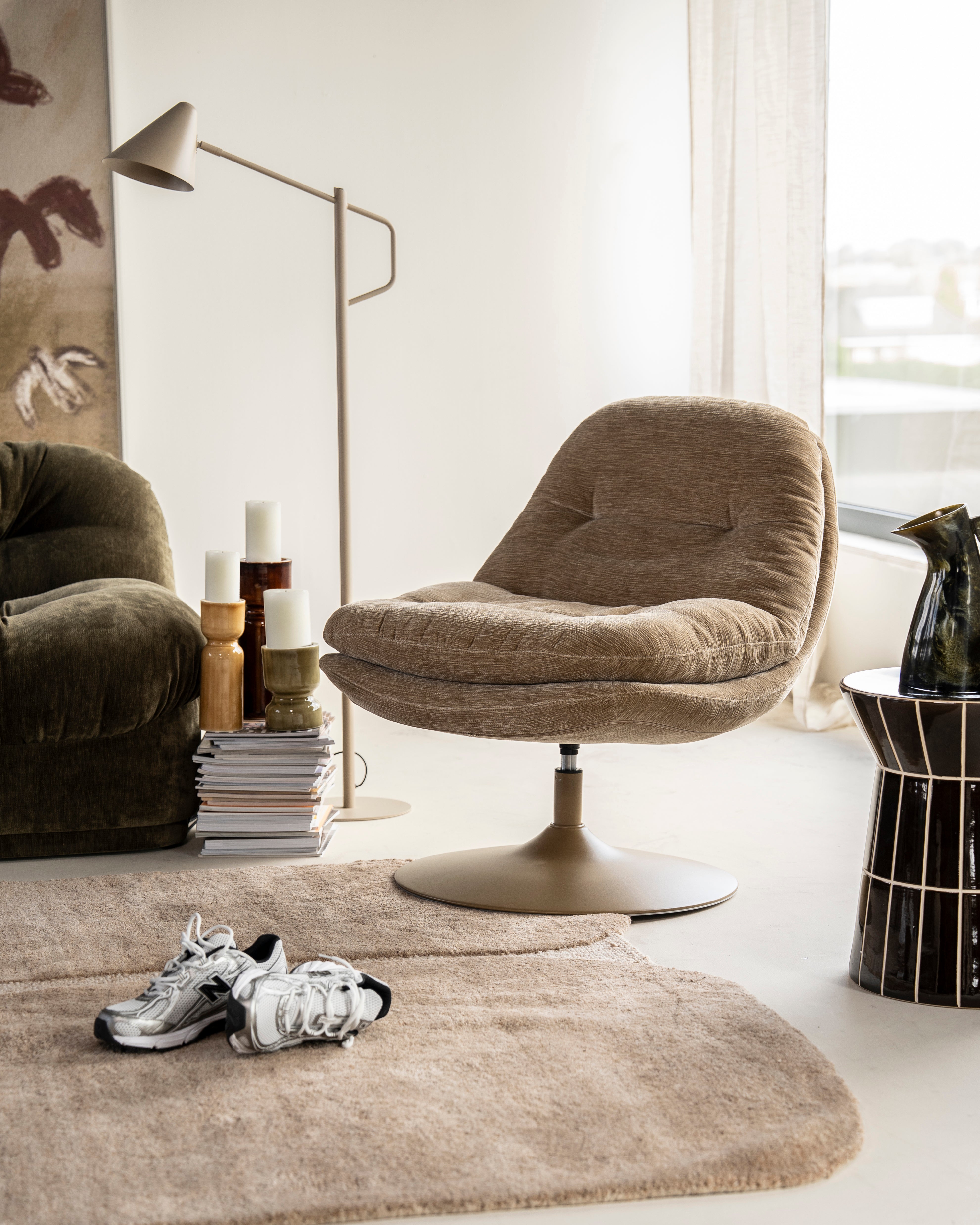 TROMBA Cream Swivel Armchair