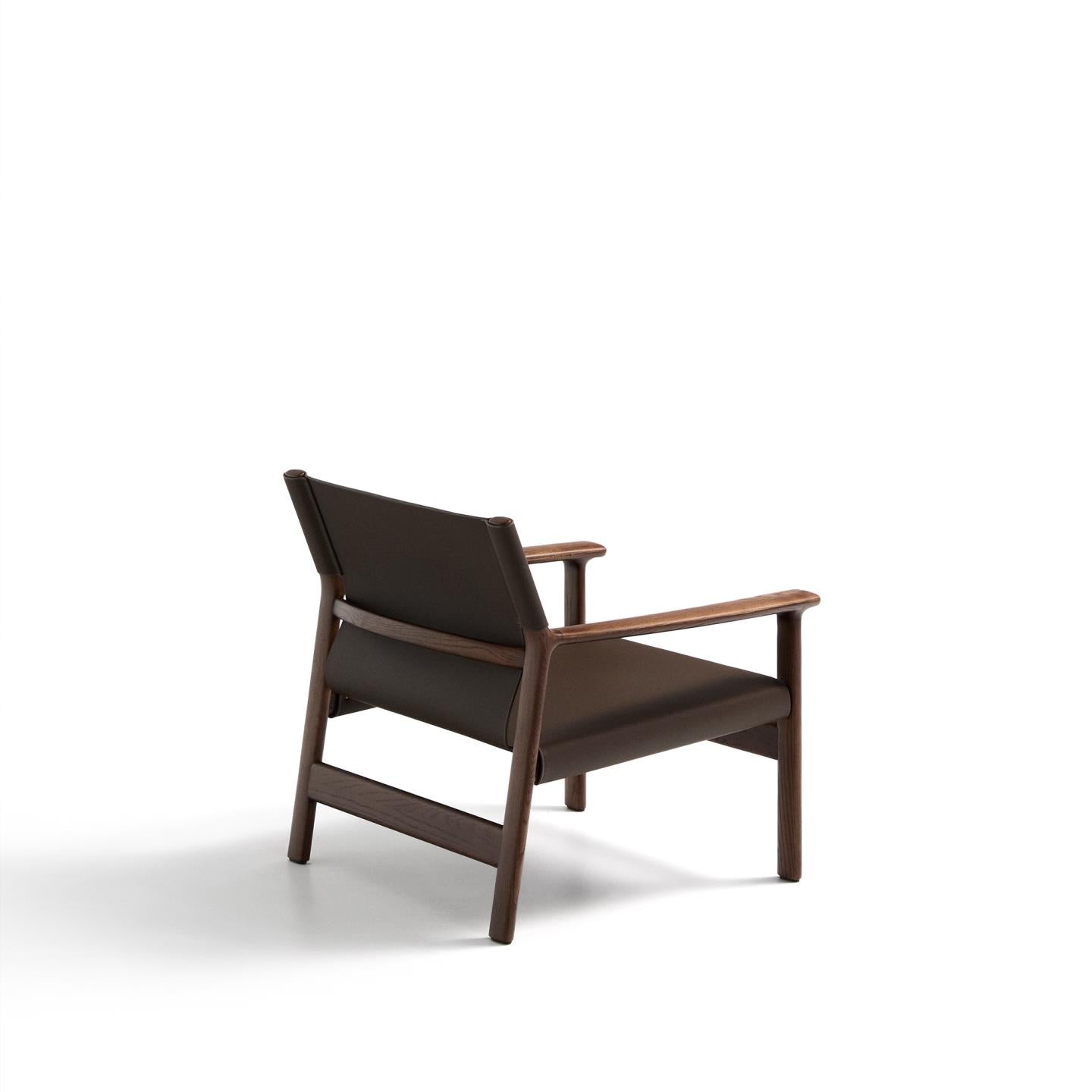 JAN armchair in brown recycled leather with dark ash wood