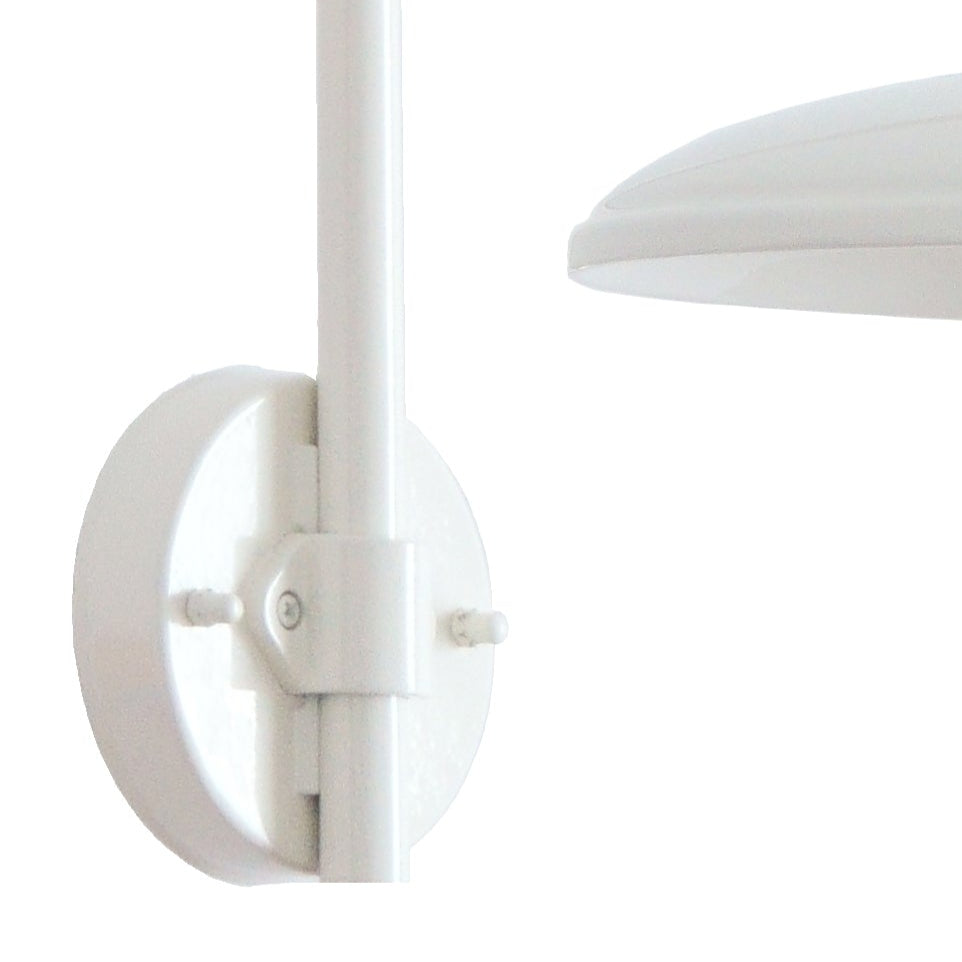 B&W white ceramic wall lamp