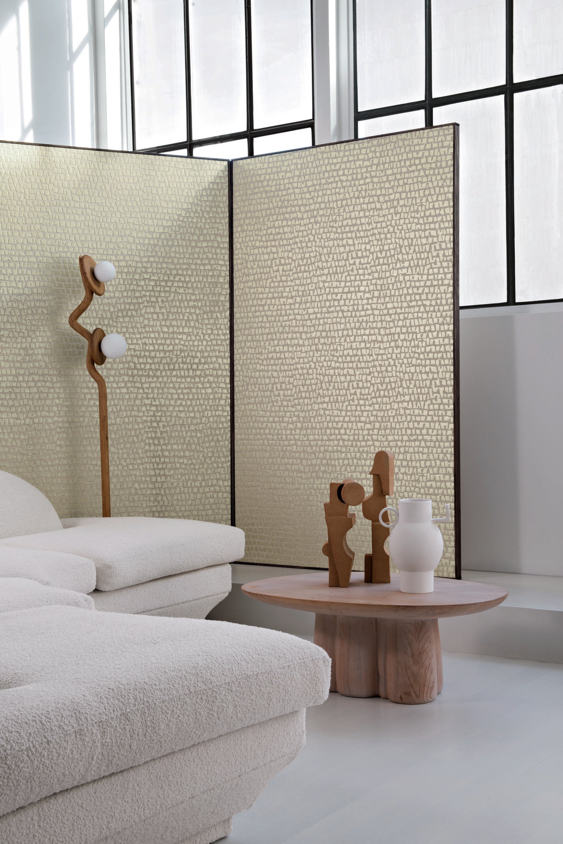 Structural textile wallpaper with abstract pattern SERTI - CRAIE OR sandy with gold