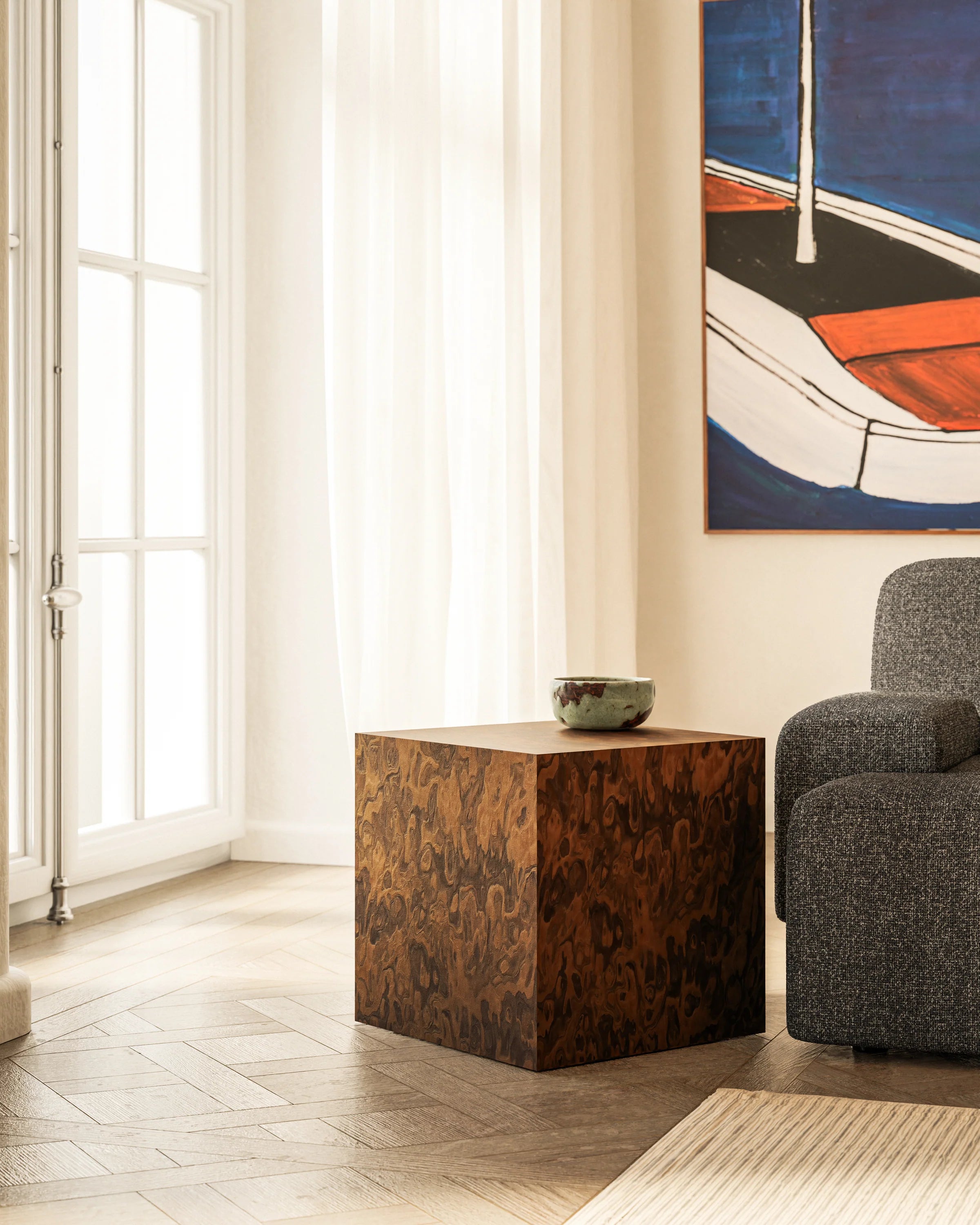 Pomocný stolek CUBE California Burl