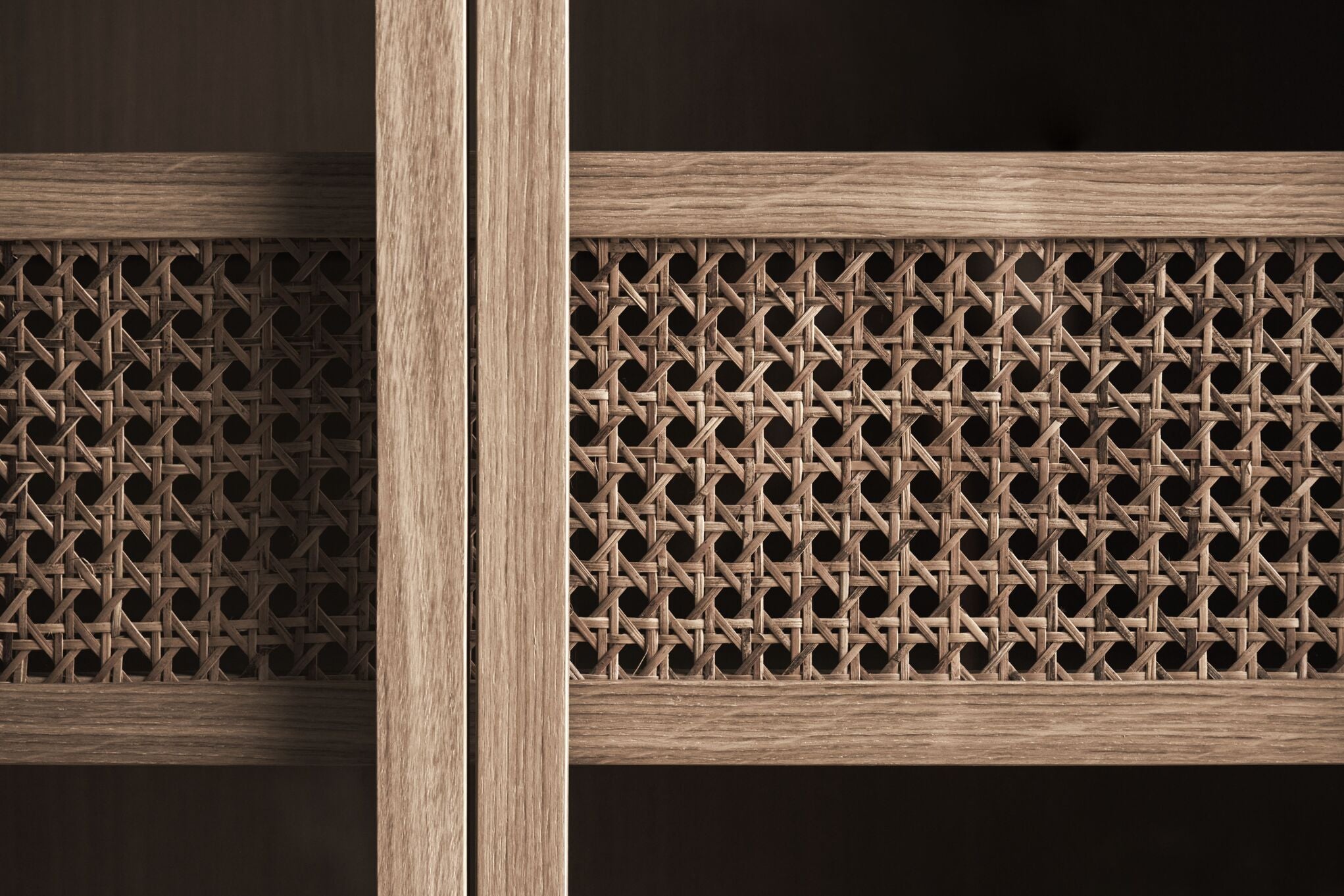 Skříňka CANA bělené dubové dřevo