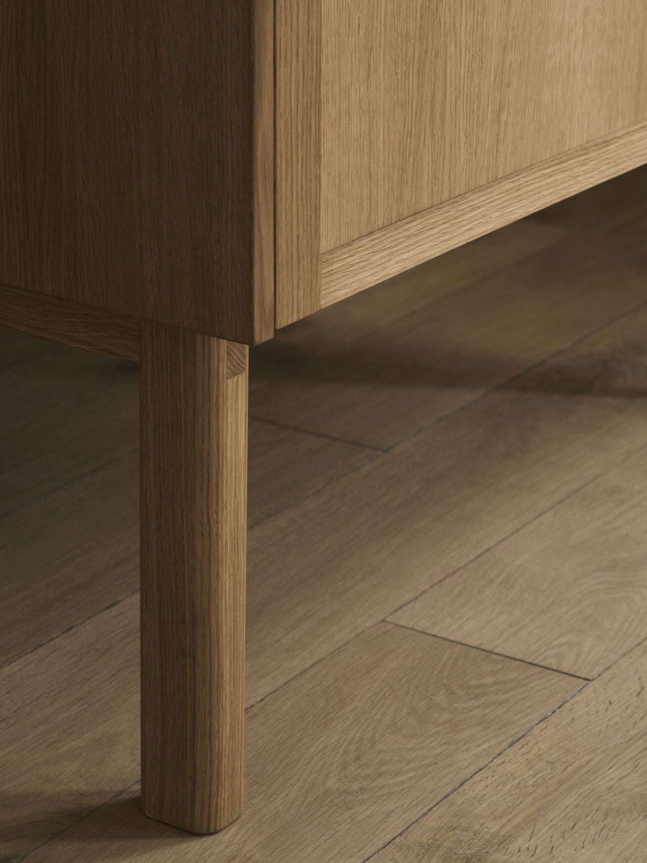 Skříň CANA bělené dubové dřevo