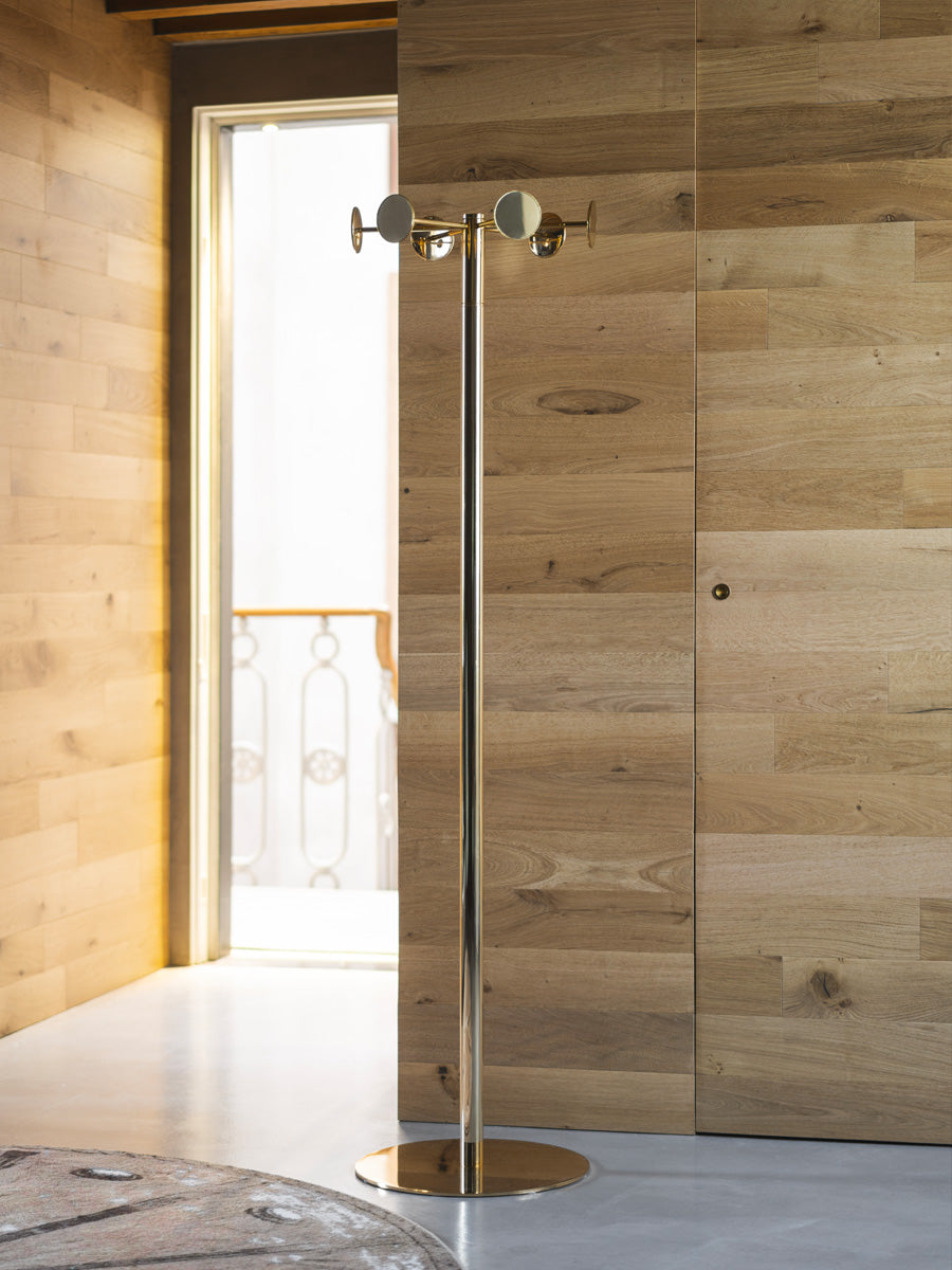 CHAPERON gold standing coat rack