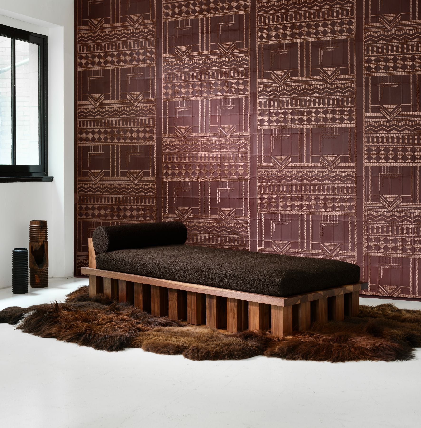 Tapeta z přírodní kůže s geometrickým motivem PALAZZO burgundová