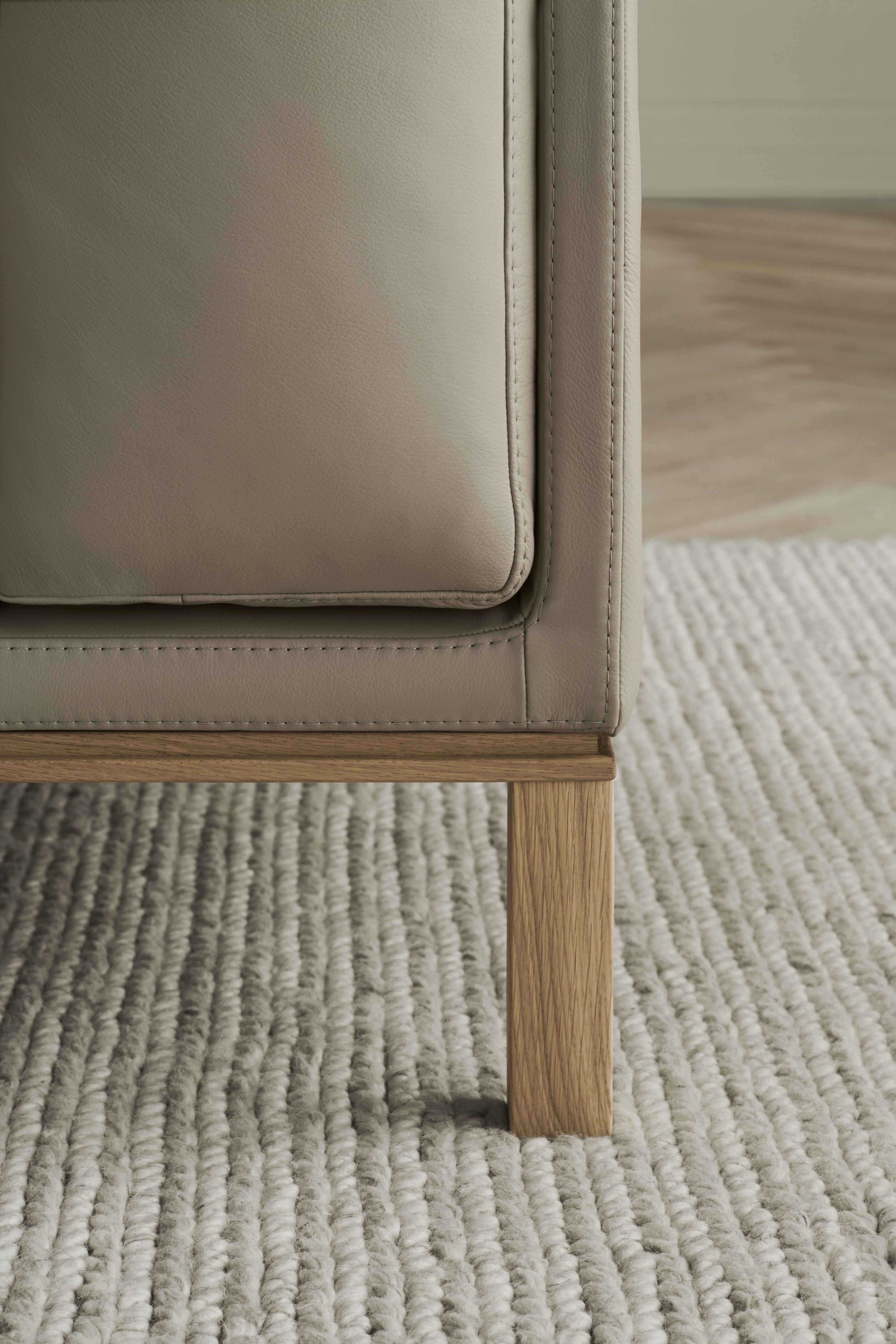 Modulární pohovka COSY - střední modul s bílým podstavcem