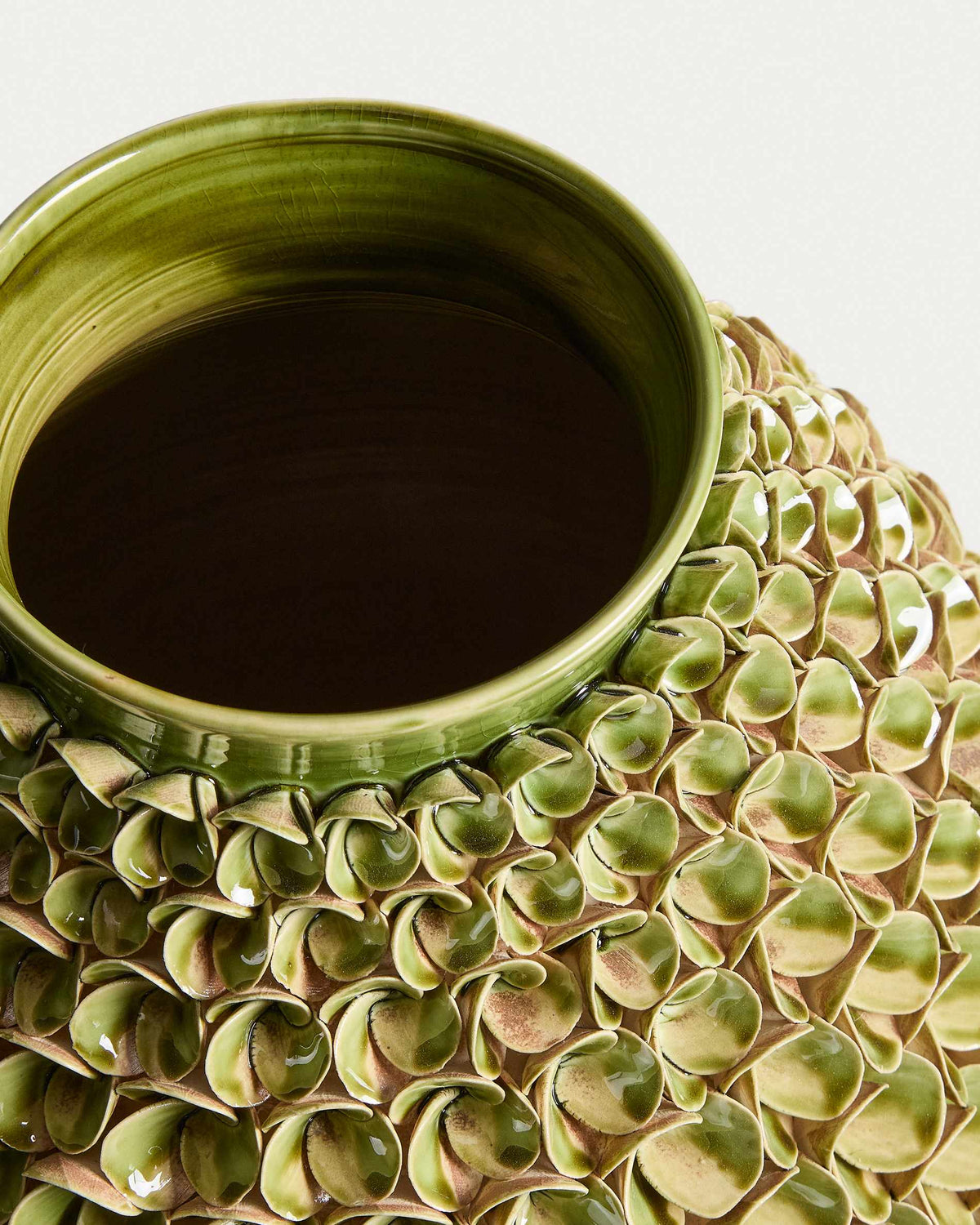 Wazon EDERIA jasnozielony ceramiczny – ujęcie 5