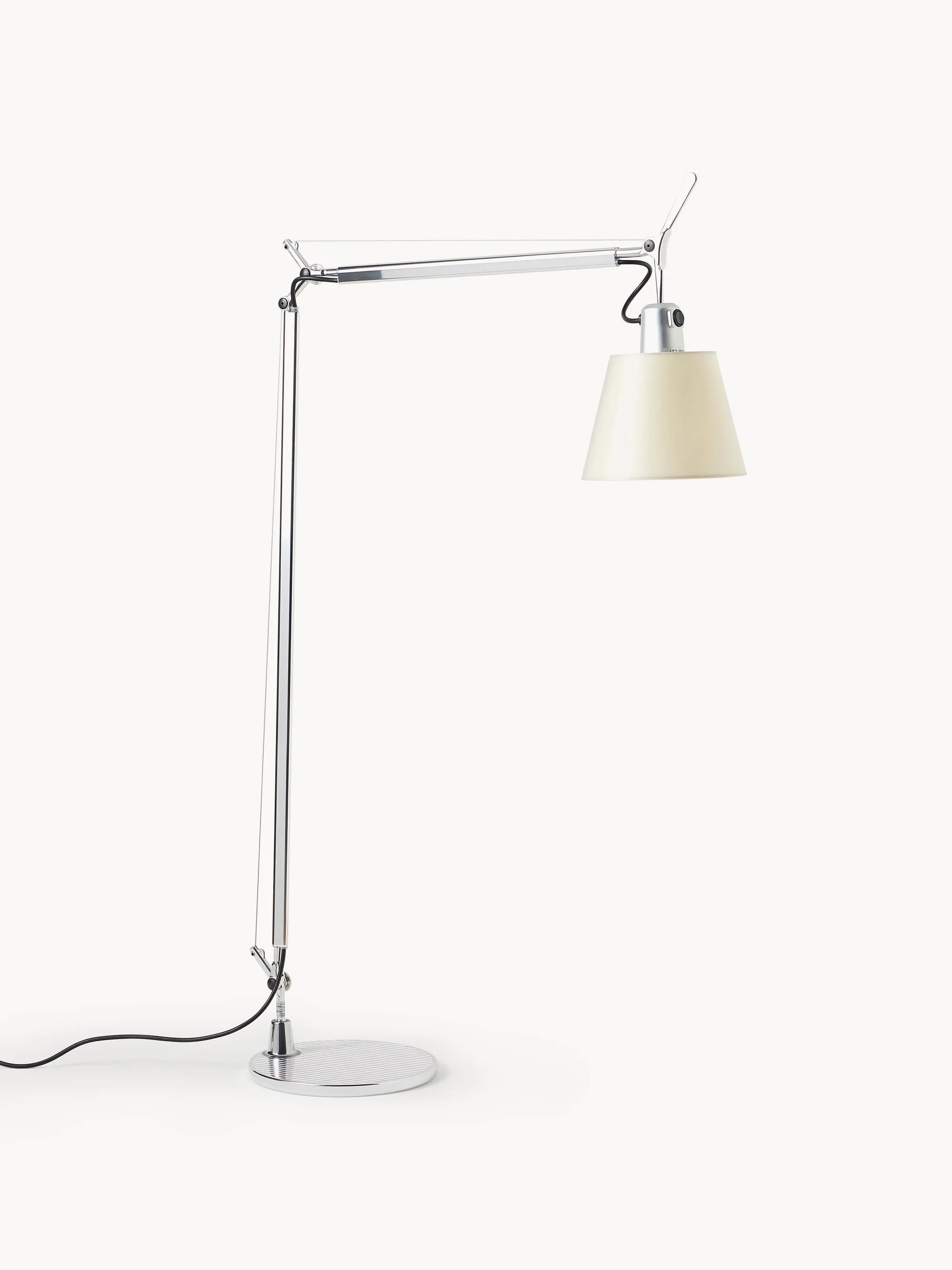Stojací lampa na čtení TOLOMEO BASCULANTE s pergamenovým stínidlem a stříbrným podstavcem