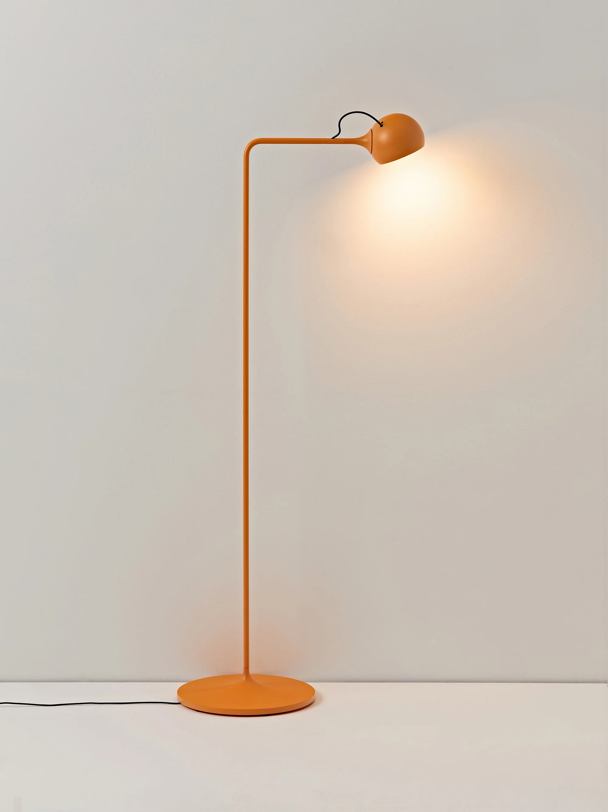 Stojací lampa na čtení IXA slunečně žlutá