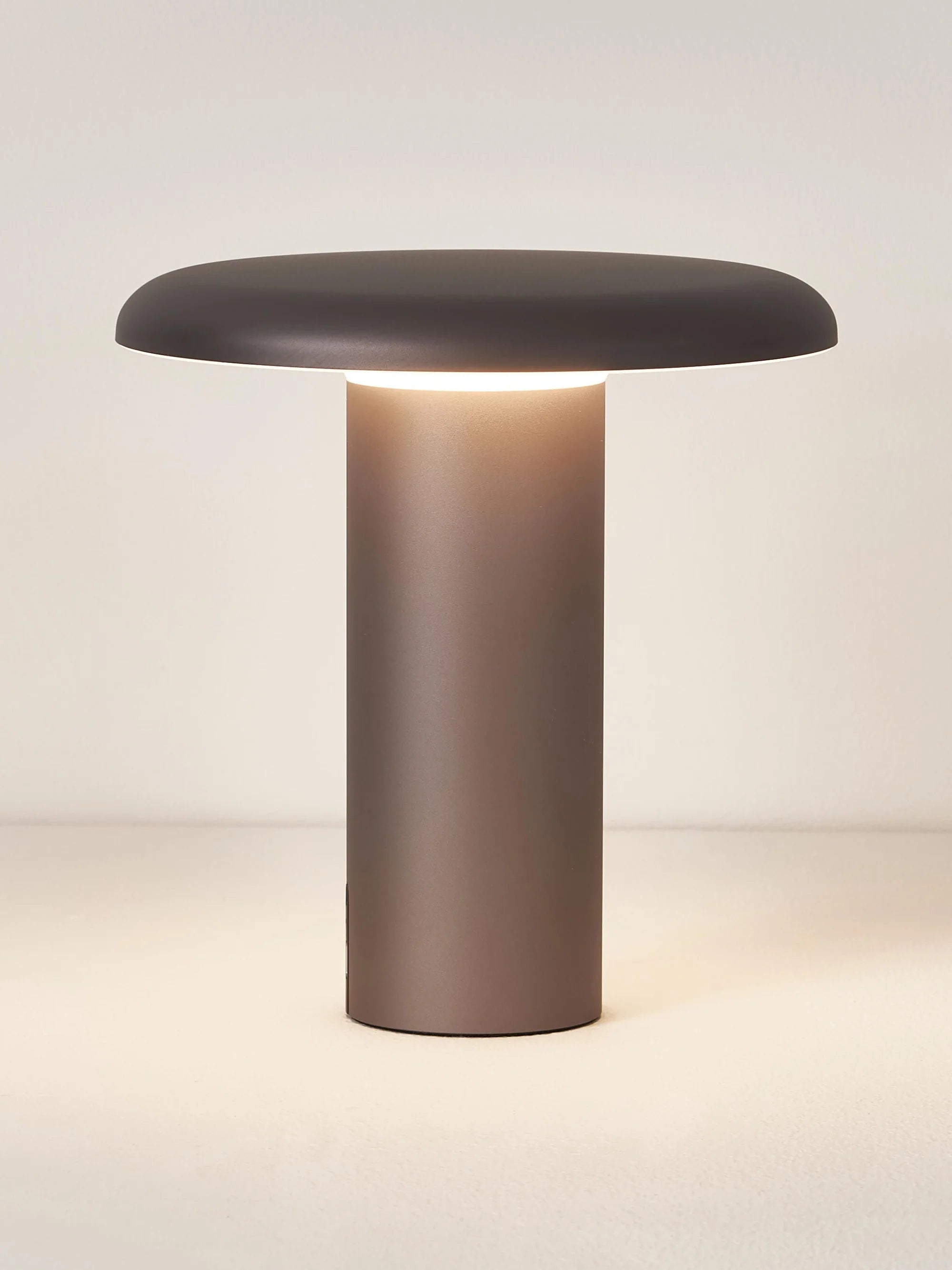 Přenosná lampa TAKKU anodizovaná šedá