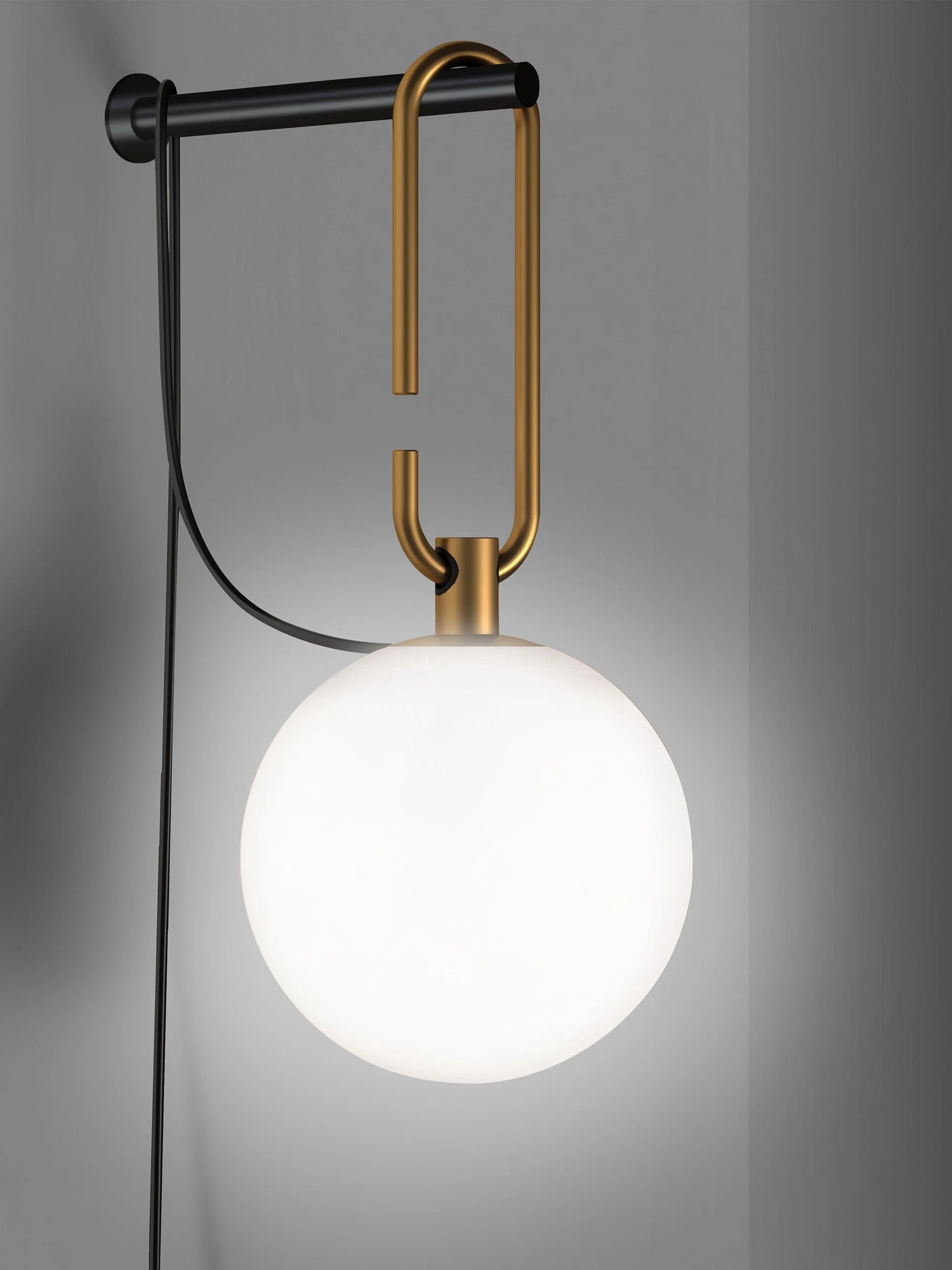 Nástěnné svítidlo NH černé s mosazným a bílým sklem