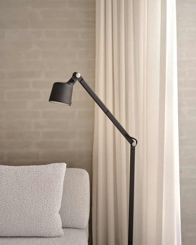 Lampa podłogowa 525 czarny metal z oświetleniem LED