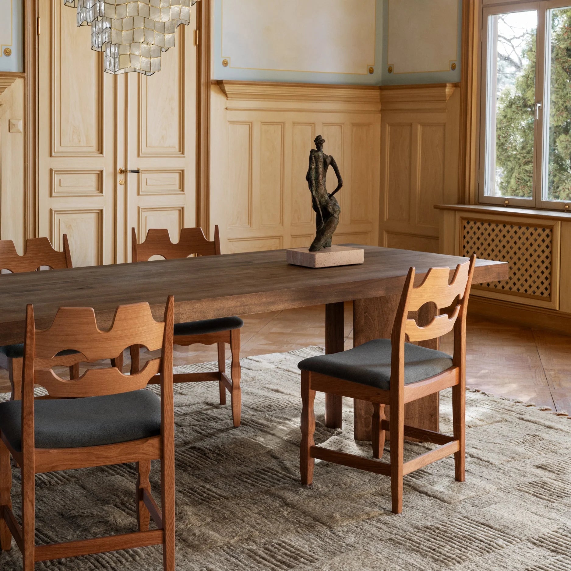 Židle RAZOR modrá s dubovým podstavcem