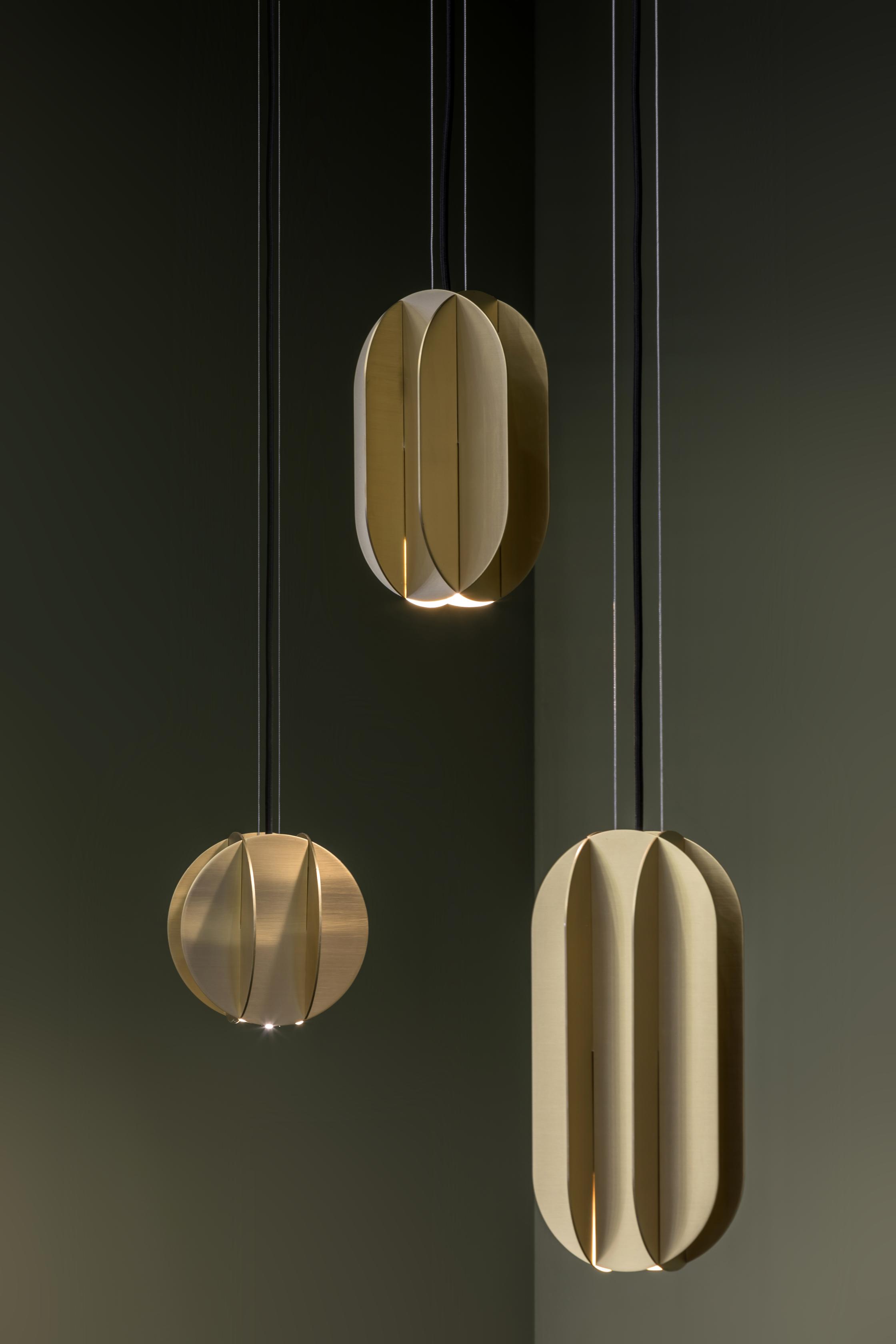 Oval pendant lamp EL brass