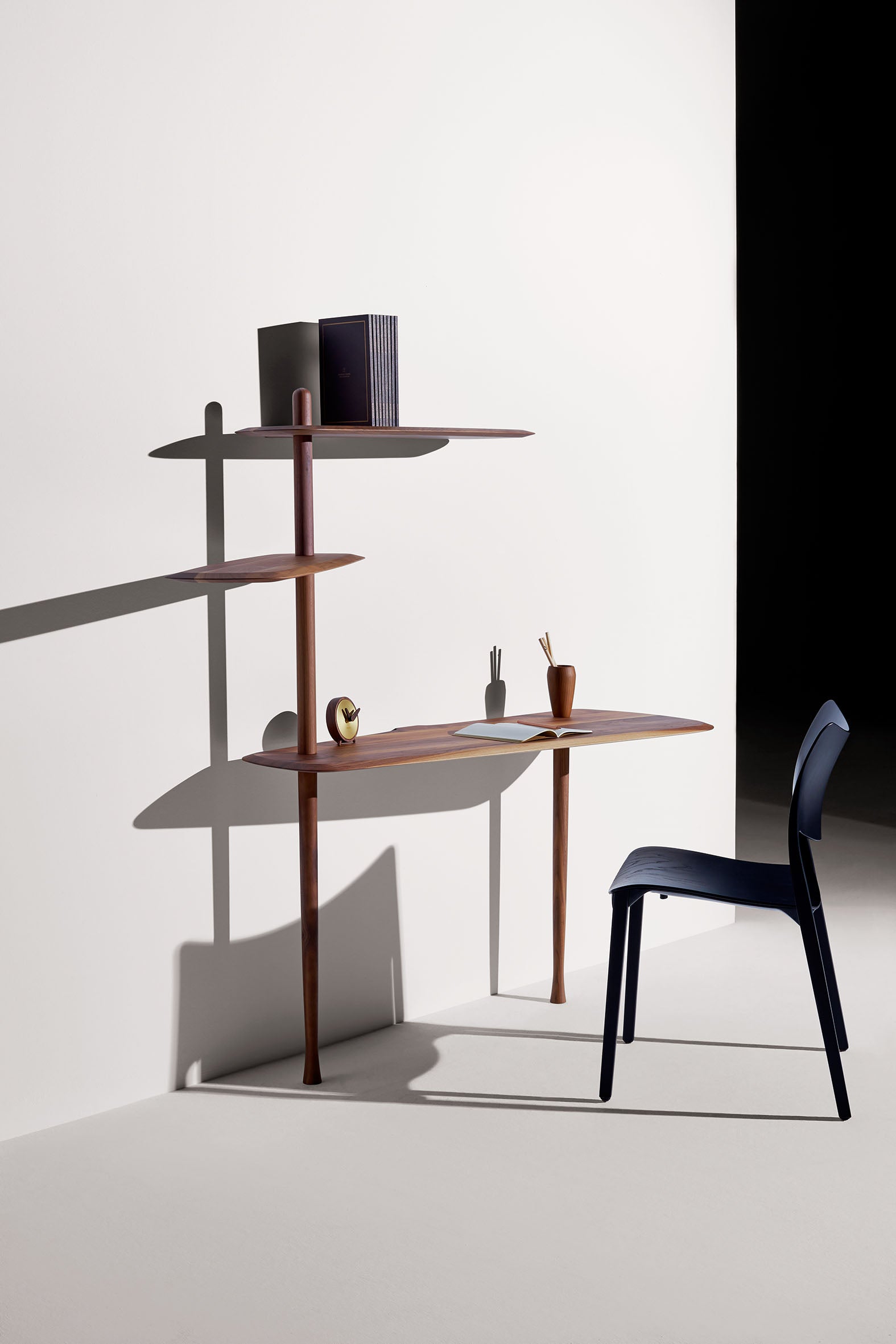 UNICA Walnut Desk