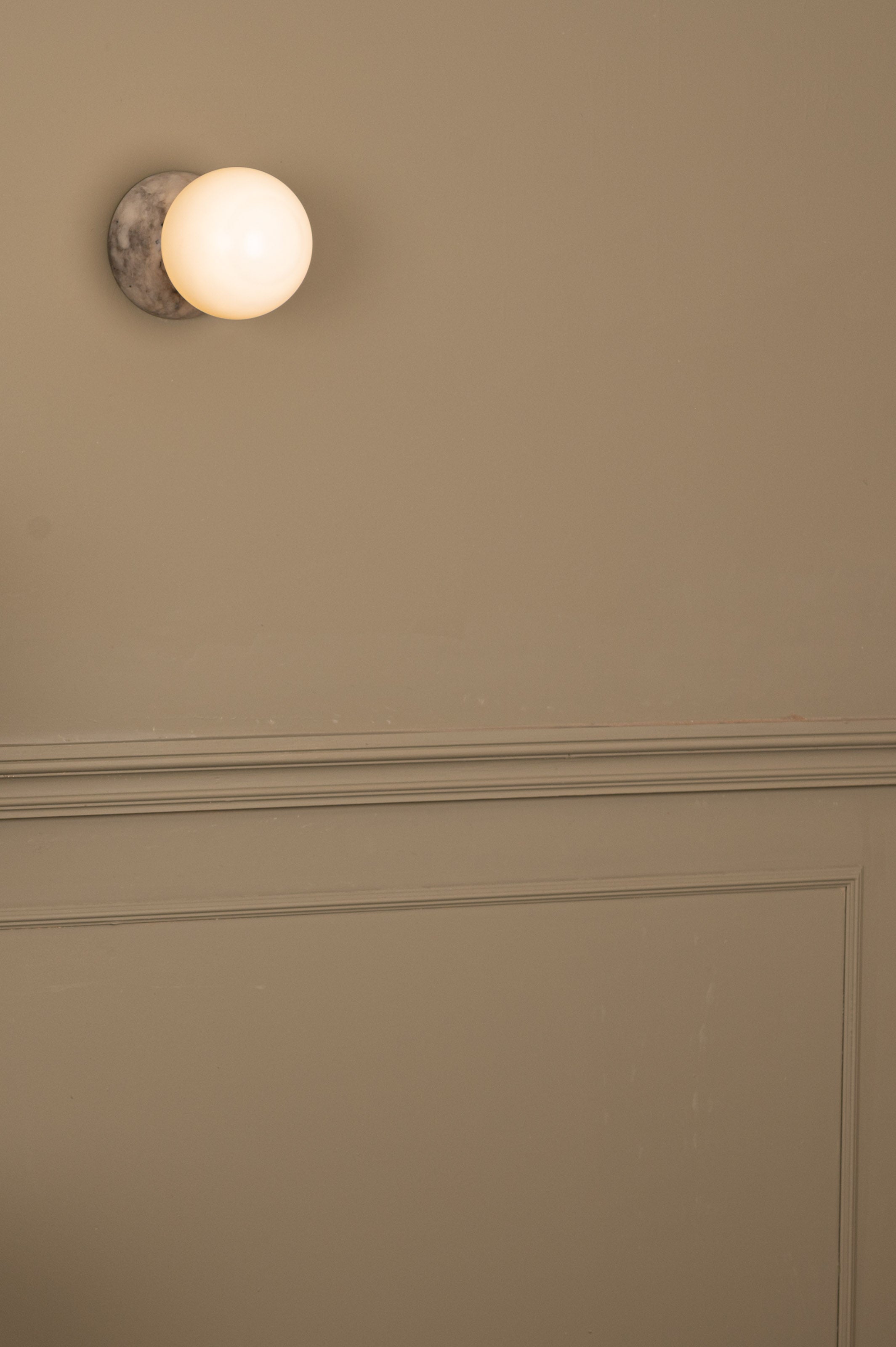 Nástěnné svítidlo EKLIPSO tmavě béžový alabastr