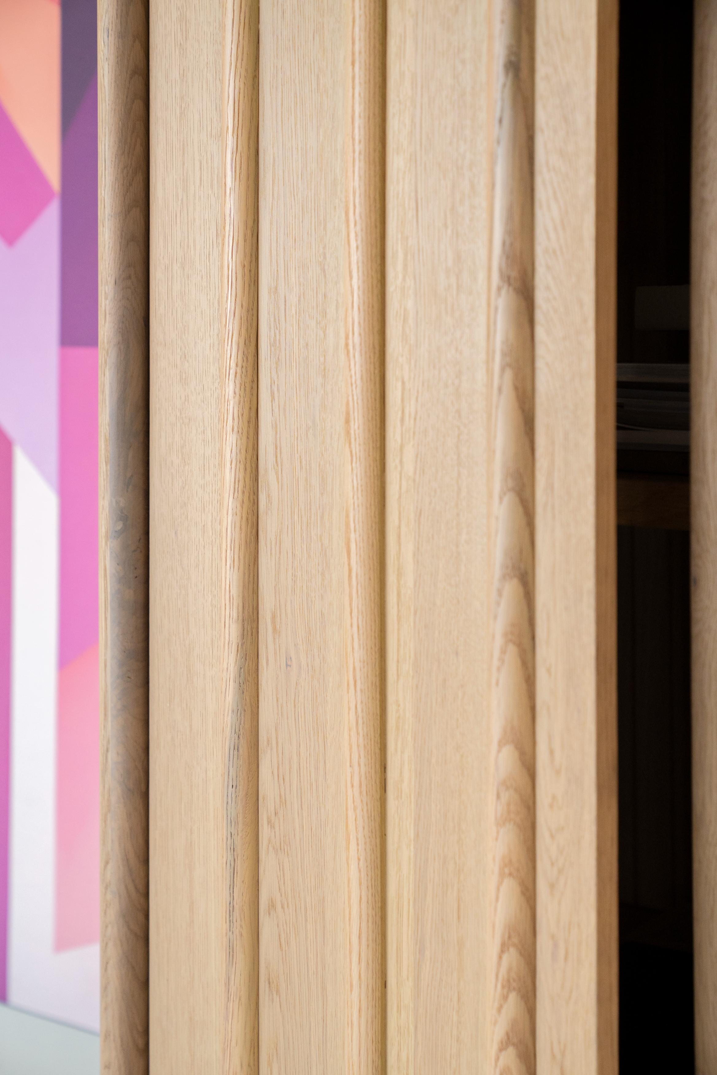 Skříň JAKE dubové dřevo