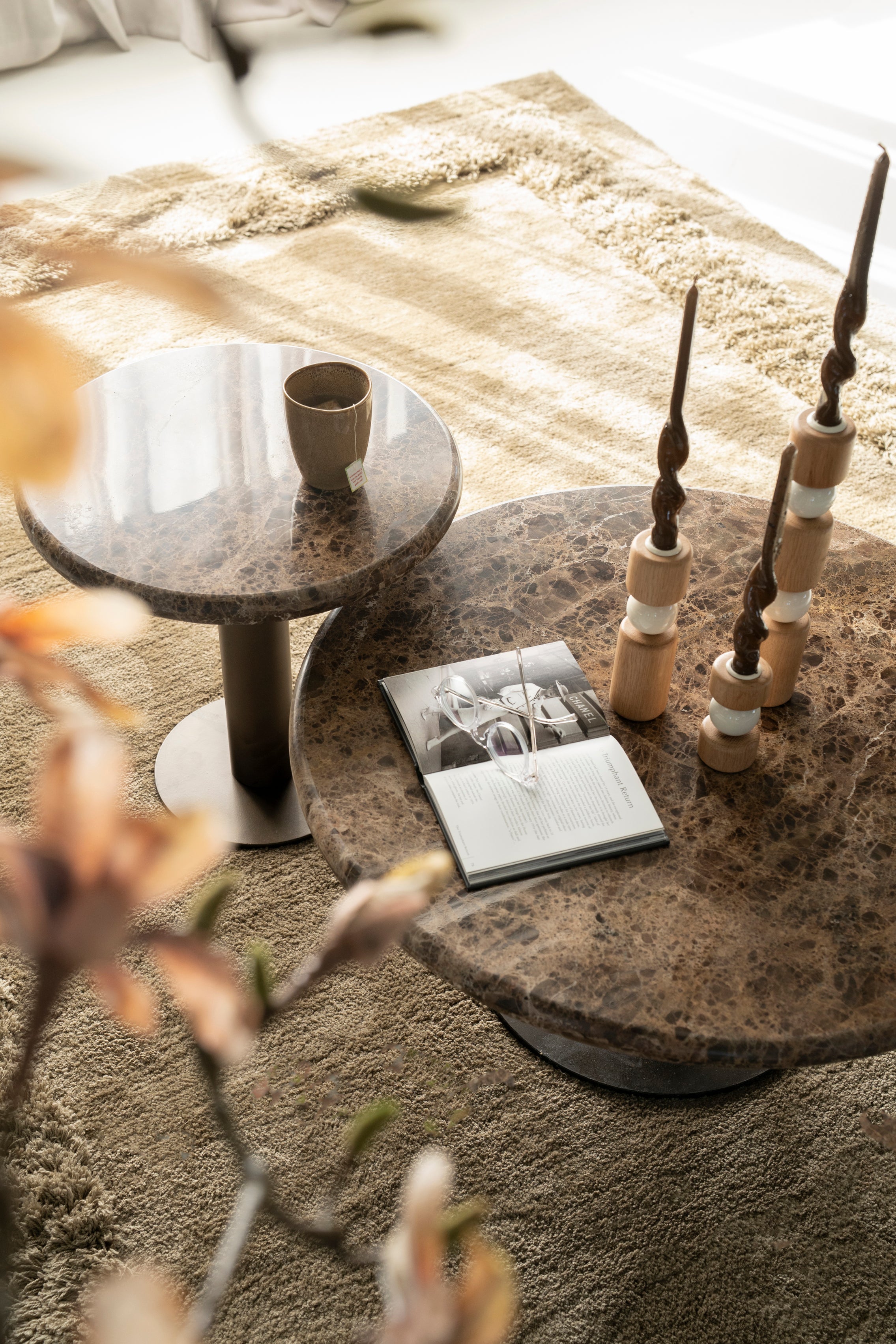 Boční stolek LUIGI hnědý mramor