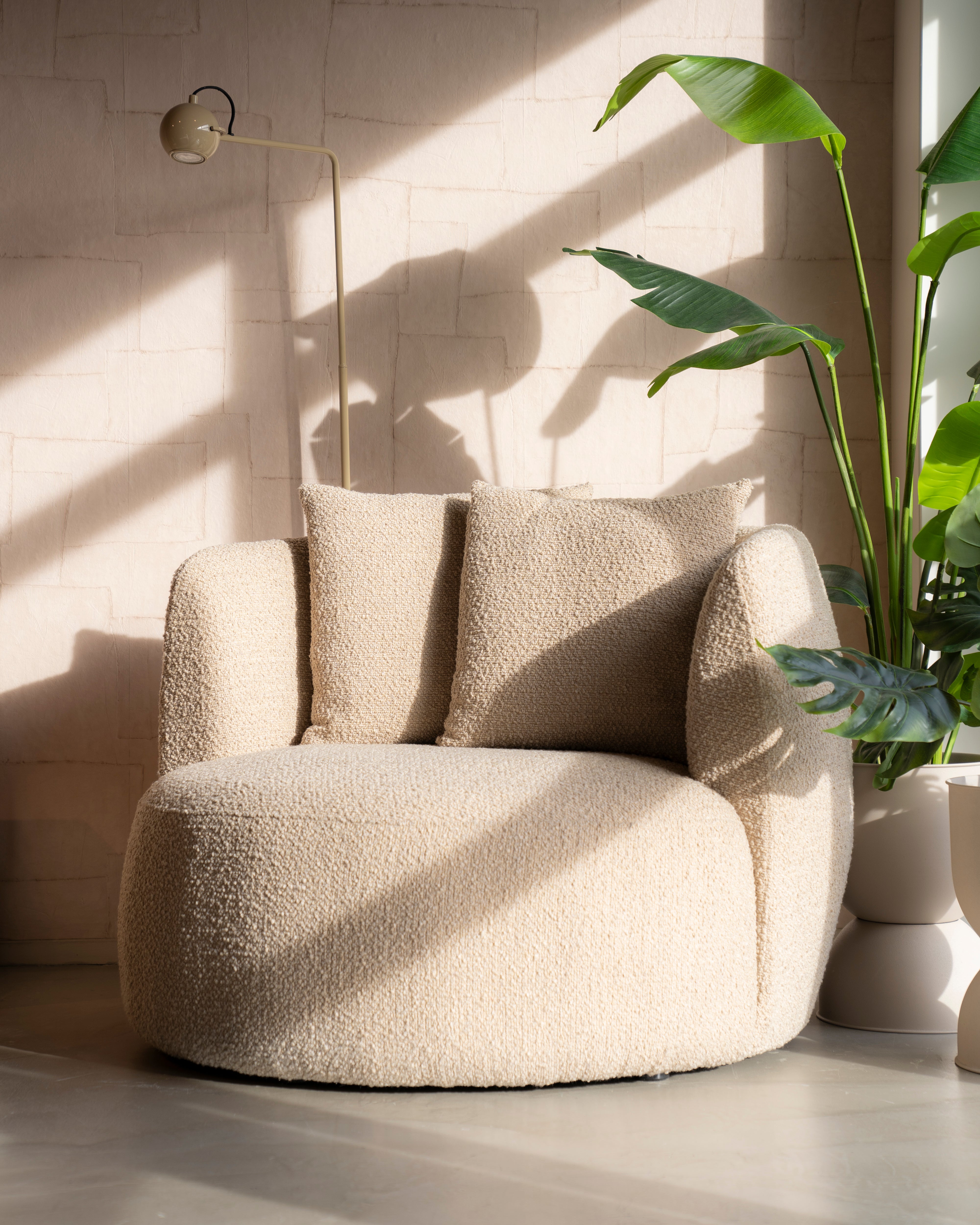 Křeslo LOUIS tmavě béžové