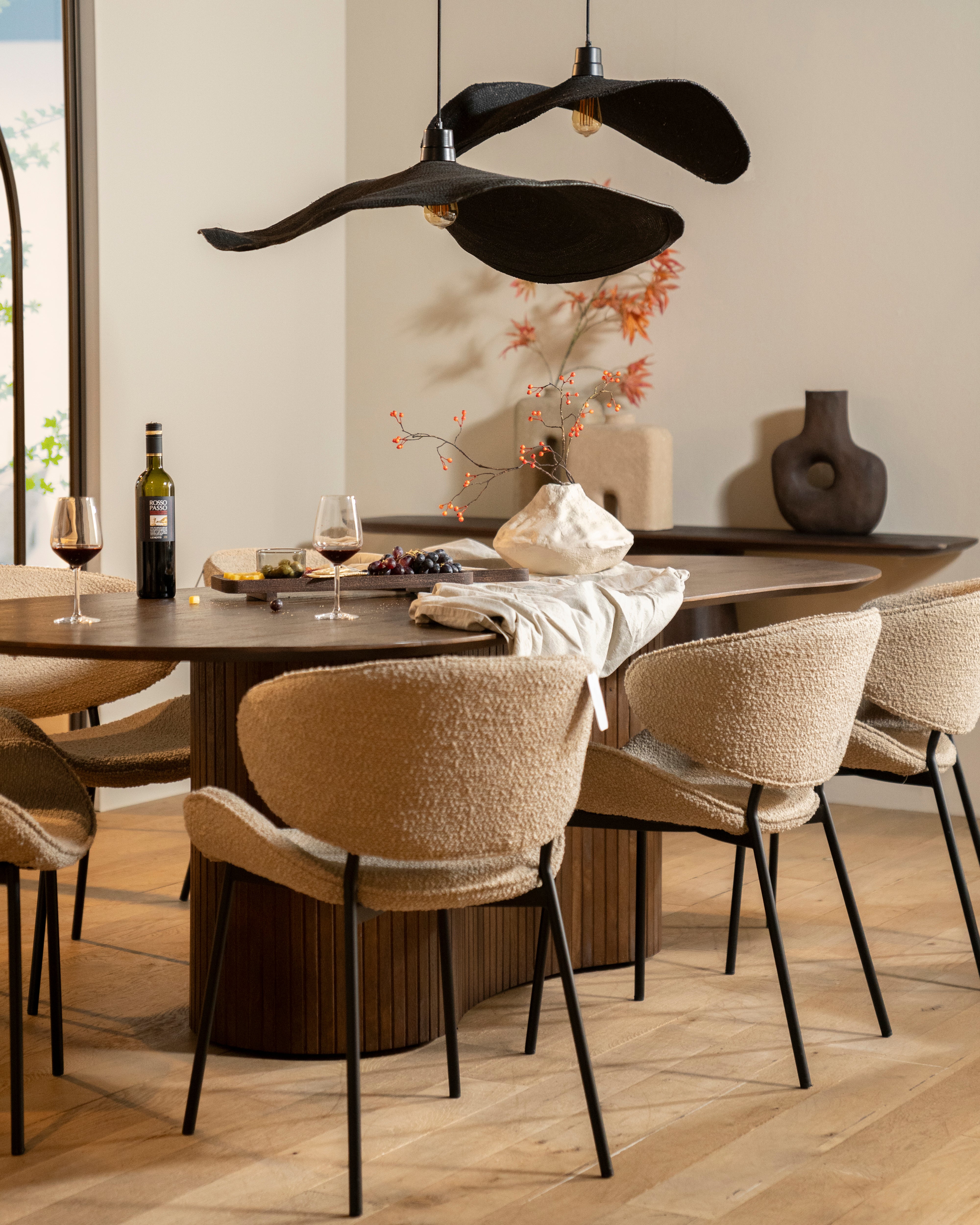 TESS Chair brown with black base