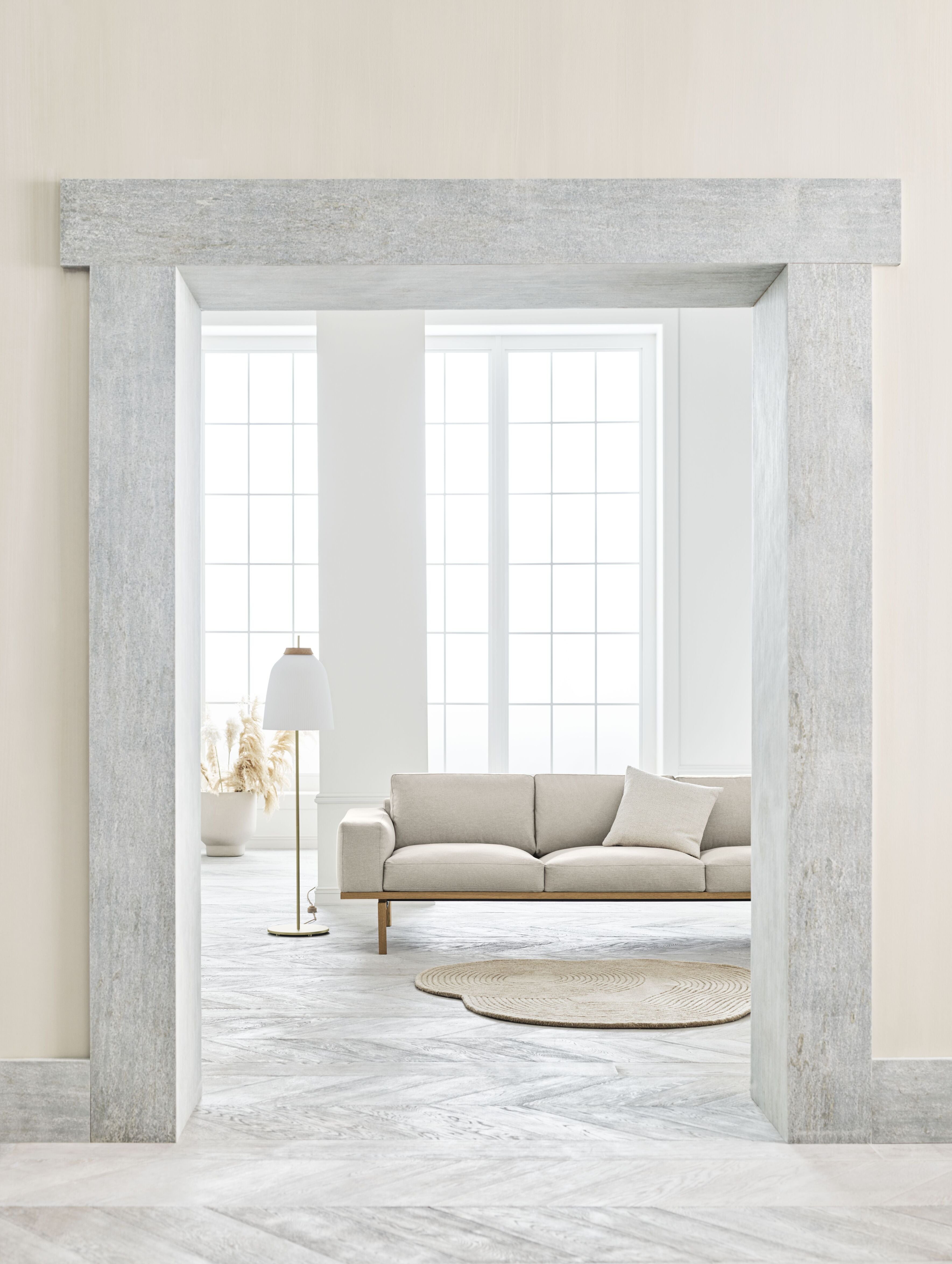 Sofa pro 2 osoby ELTON s podstavou z běleného dubového dřeva