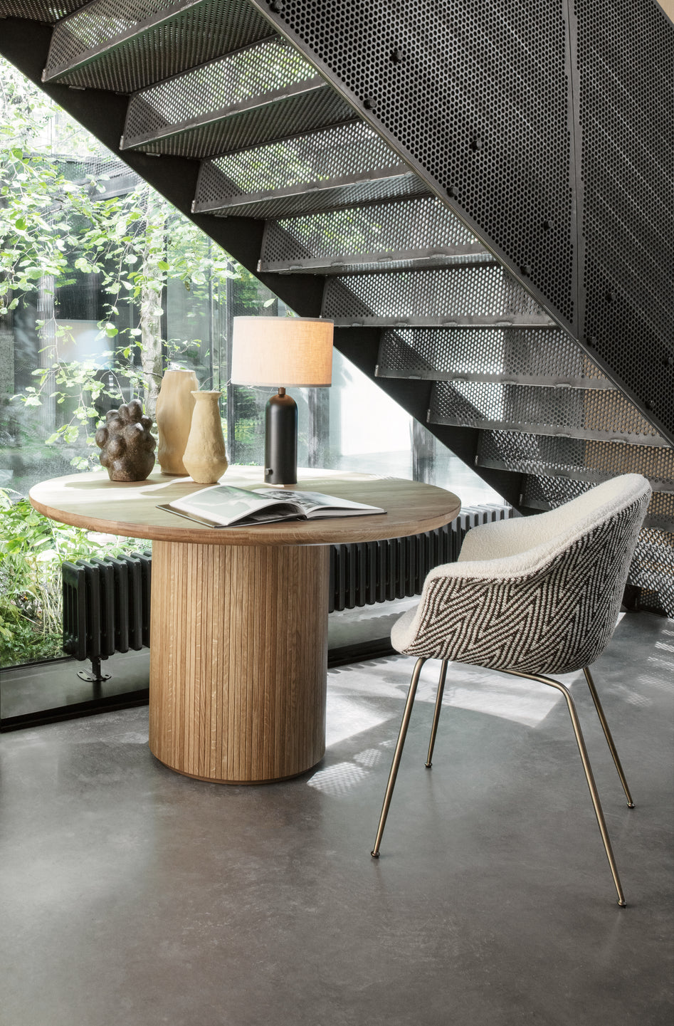 GRAVITY table lamp white with marble