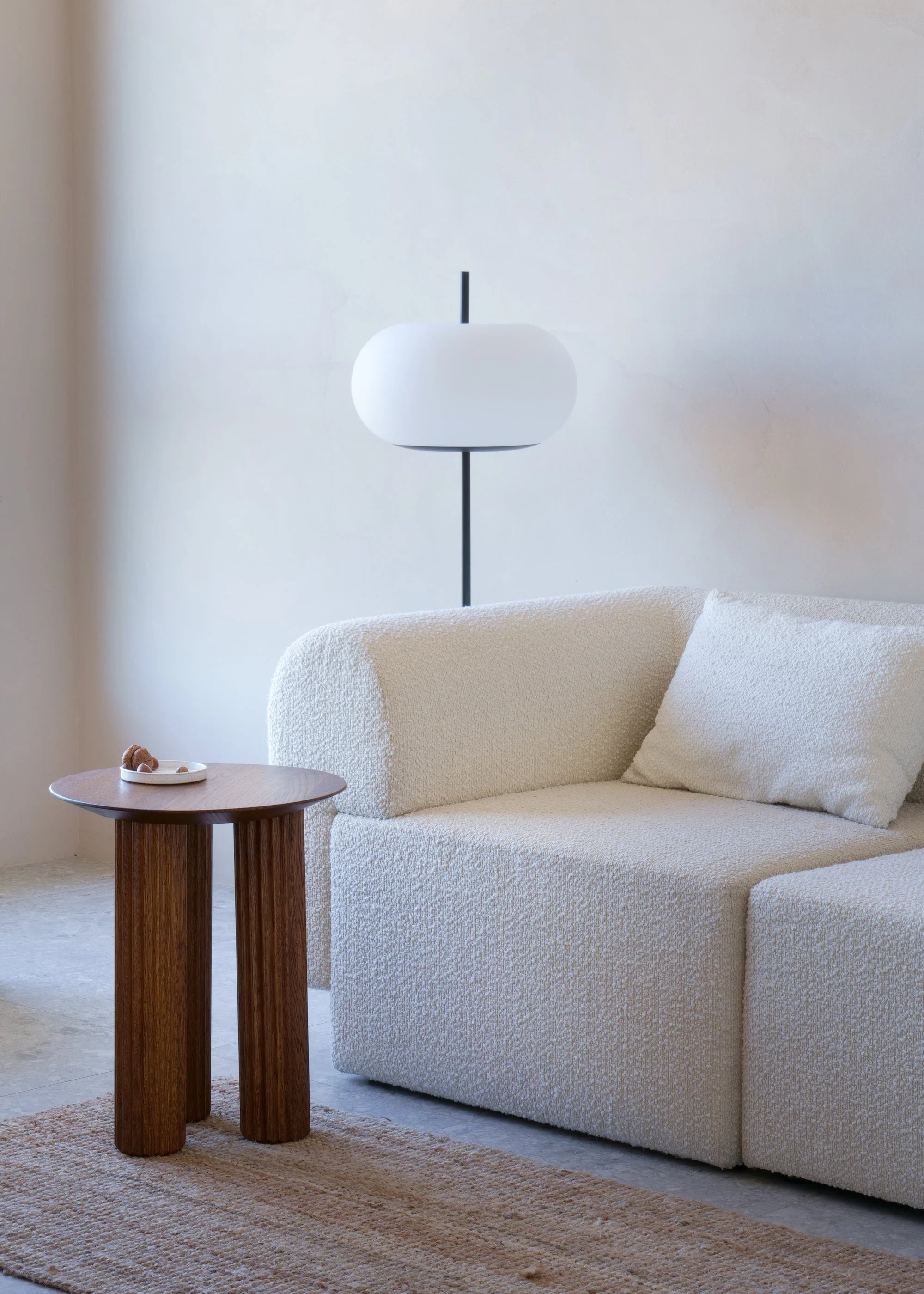 Boční stolek FILAR tmavé dubové dřevo