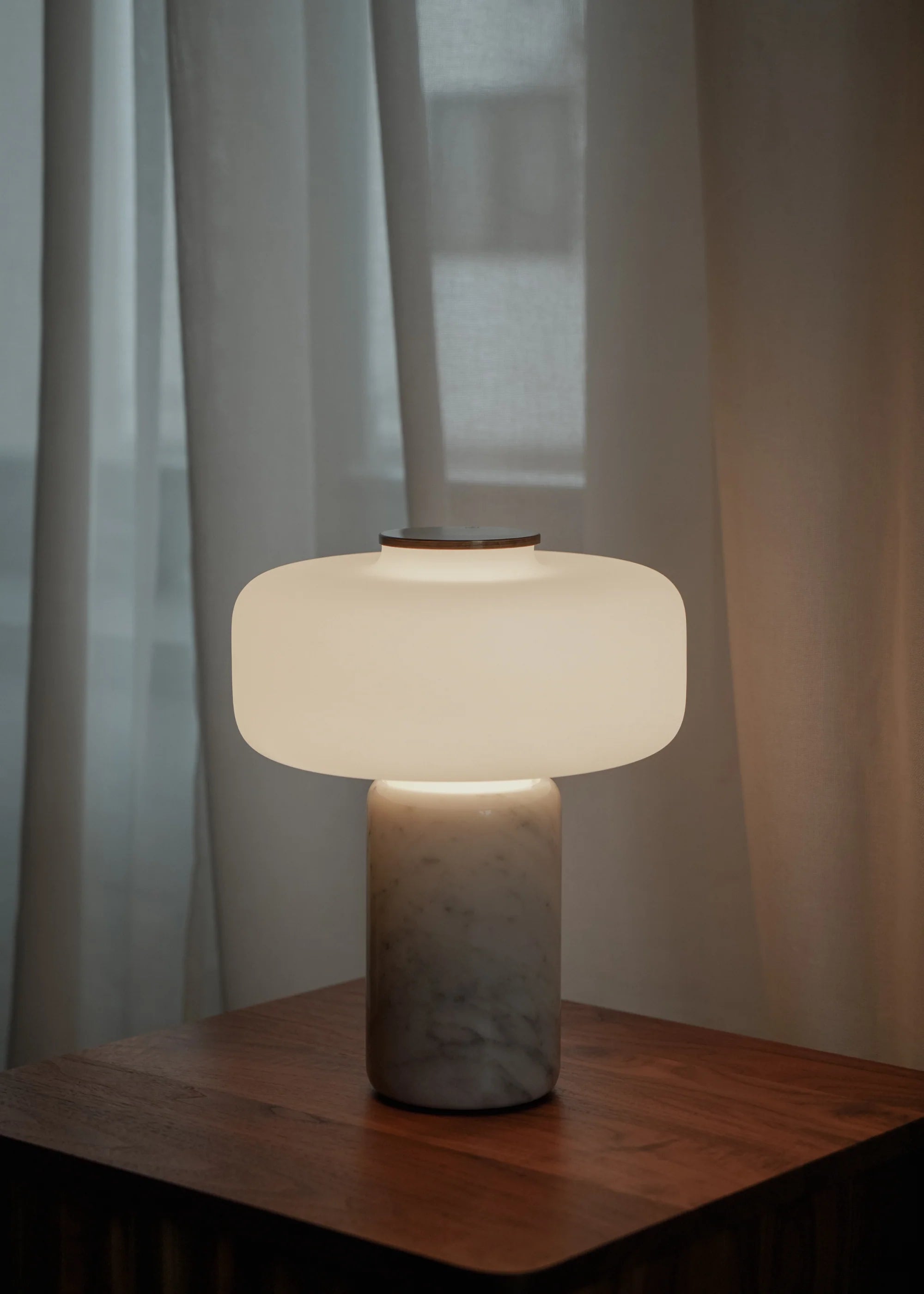 Fonte Table Lamp White Marble