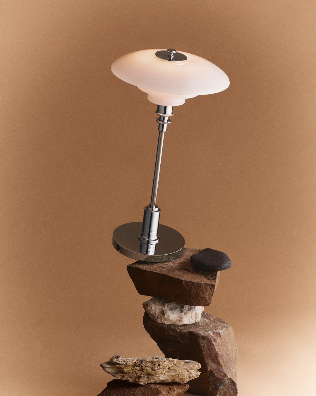Přenosná lampa PH 2/1 bílá s chromovaným podstavcem