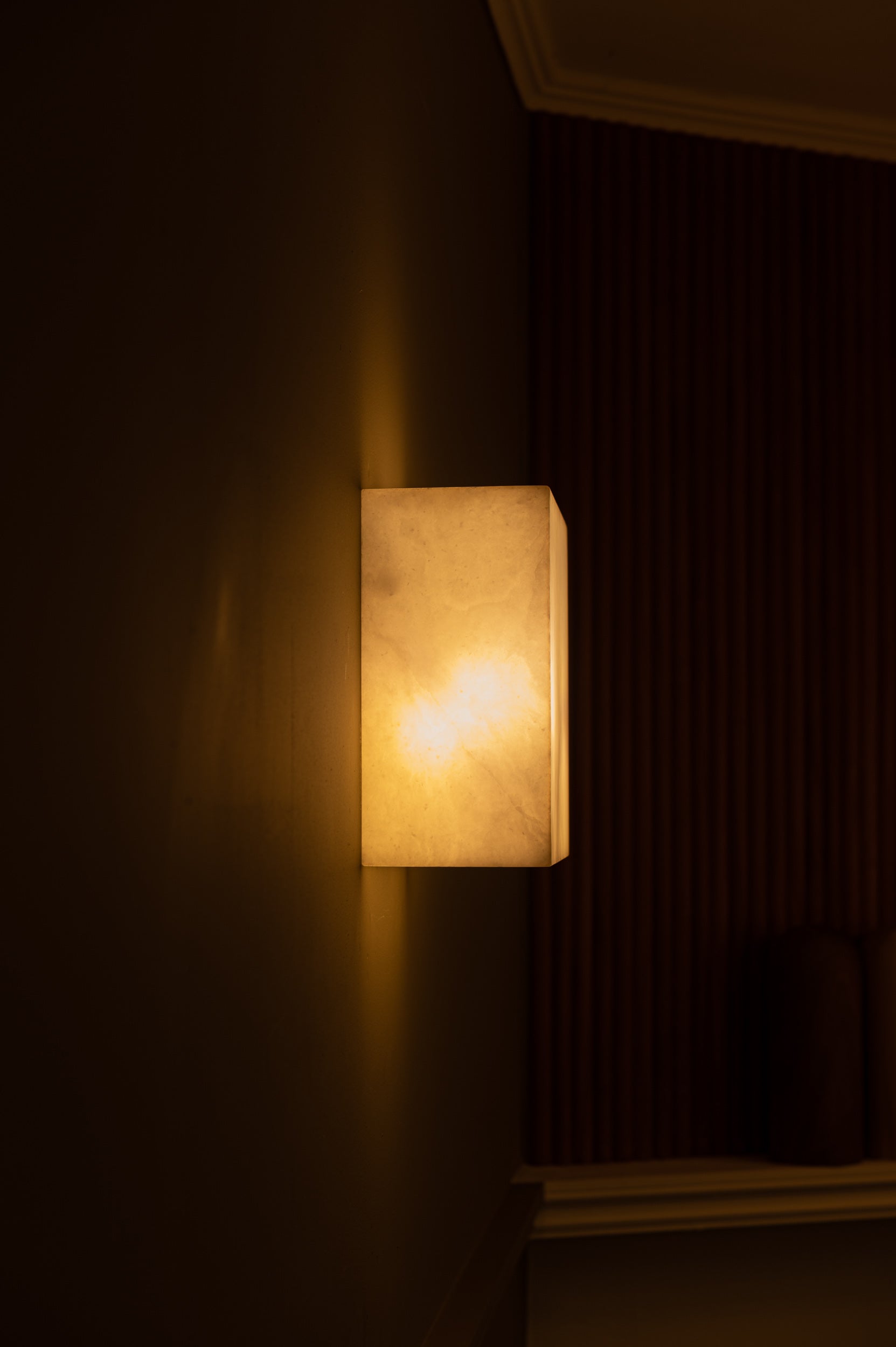 FRENE Wall Lamp White Alabaster