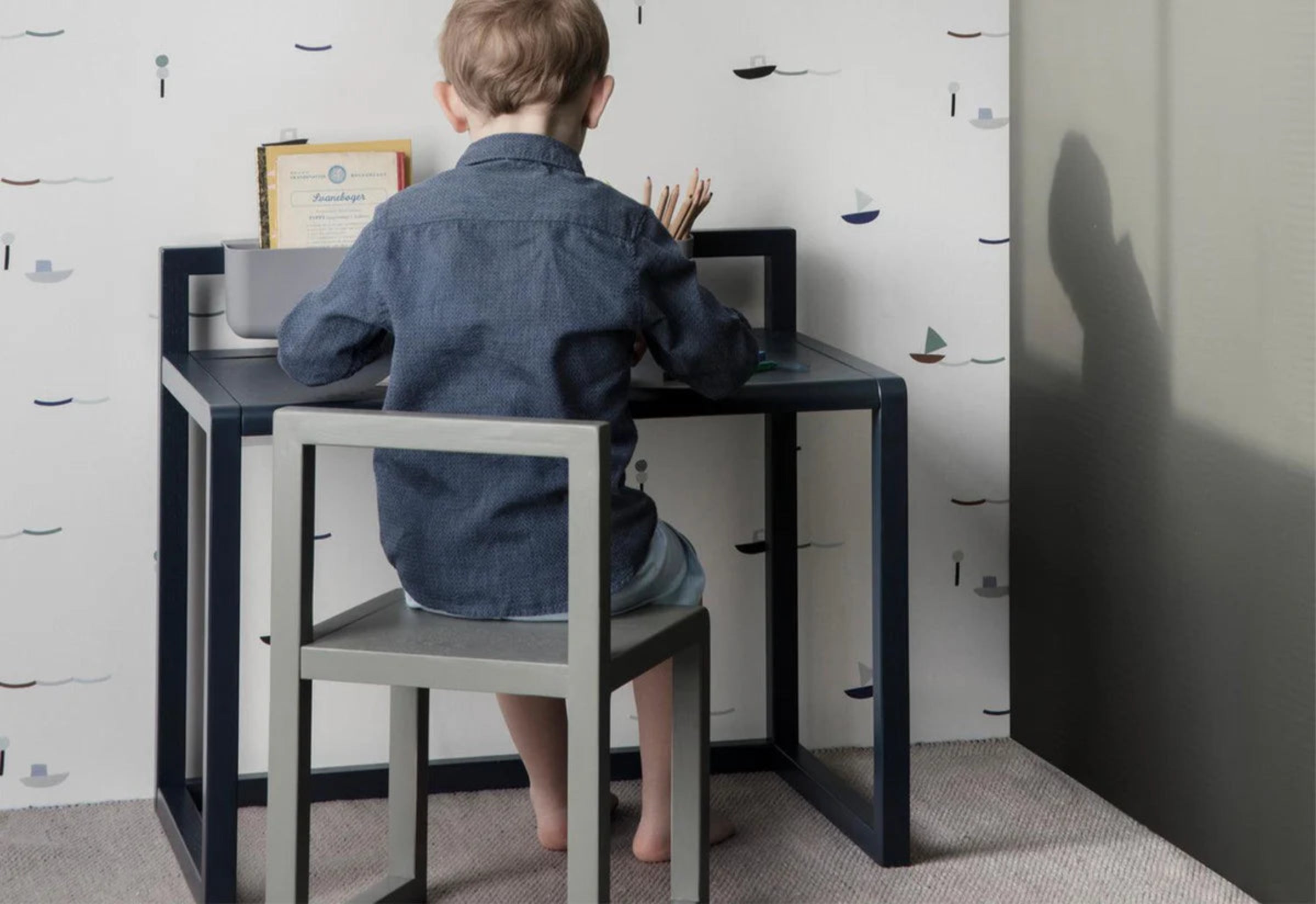 Dětský stůl LITTLE ARCHITECT tmavě modrý