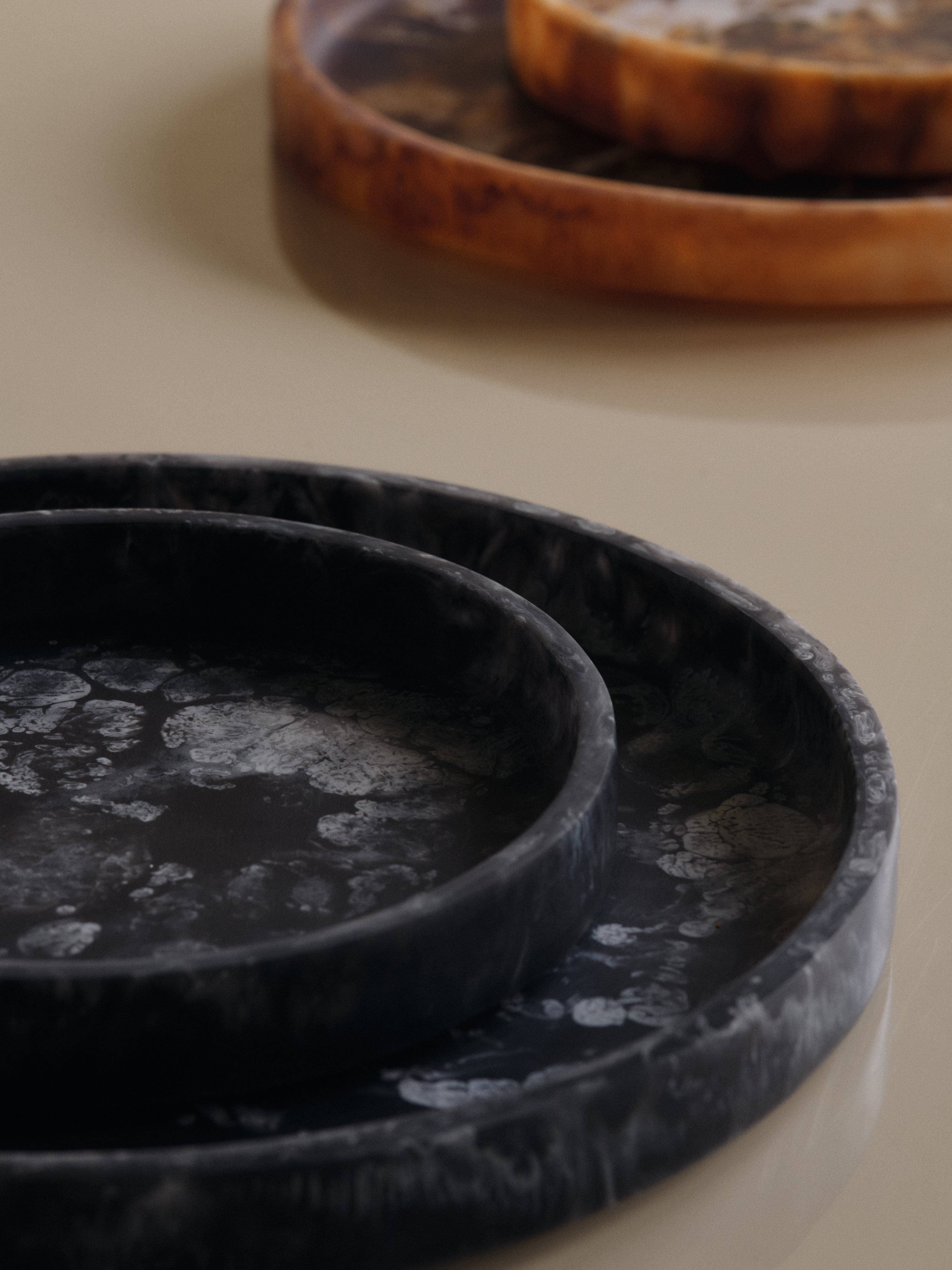 tác MIST TRAY hnědý