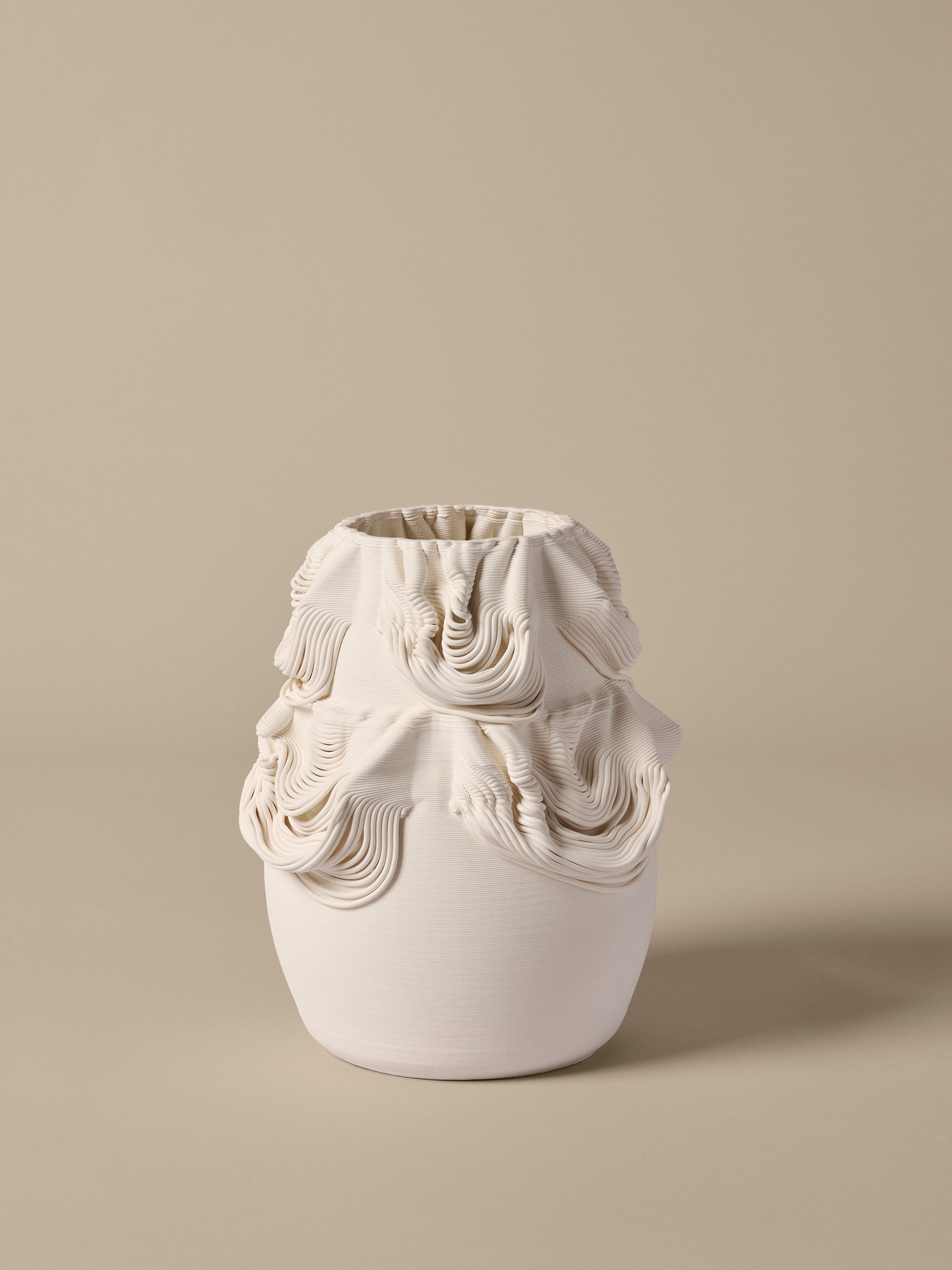 DRISCA vase broken white
