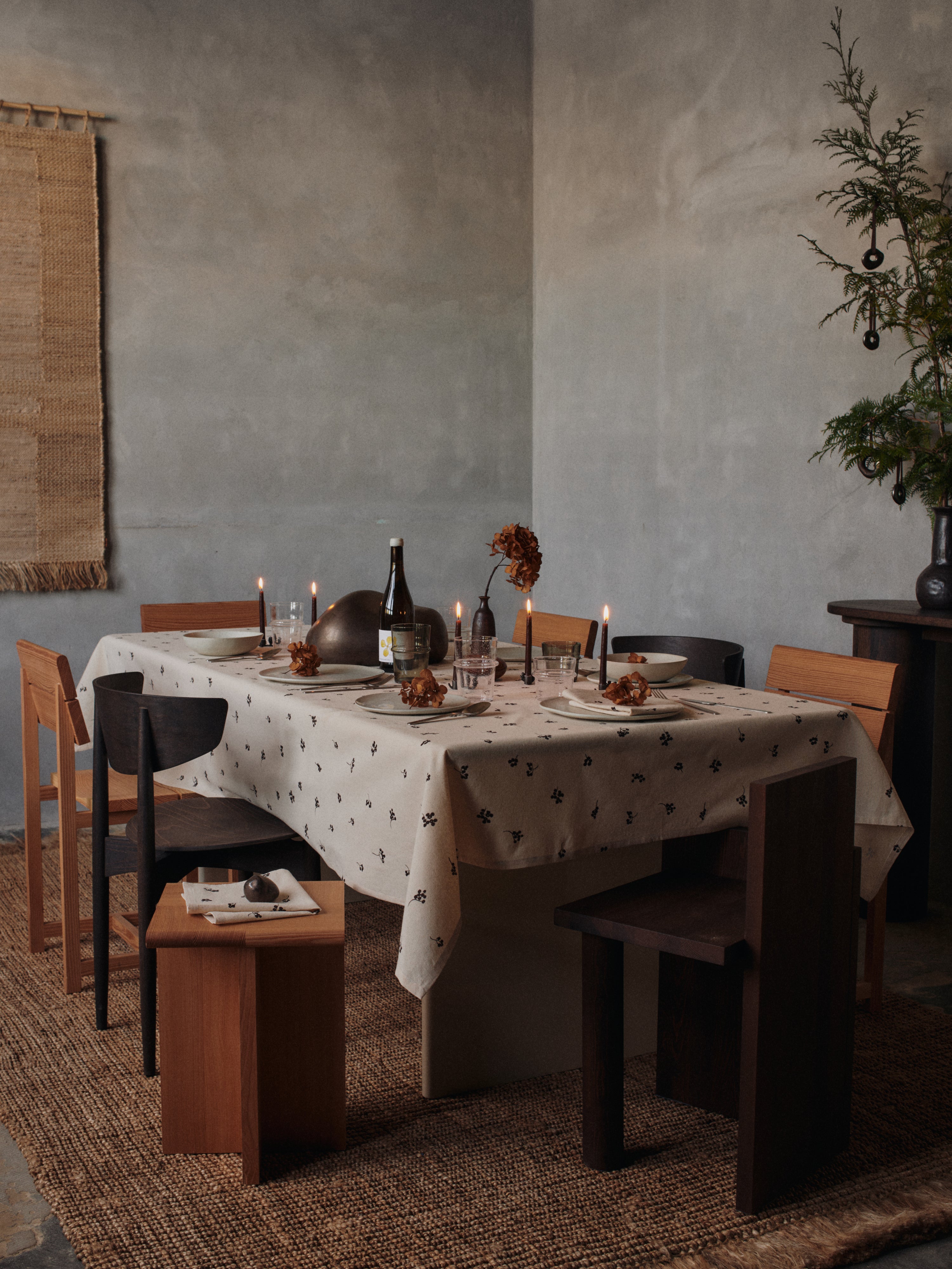 Ubrus BAIES krémový s hnědým vzorem