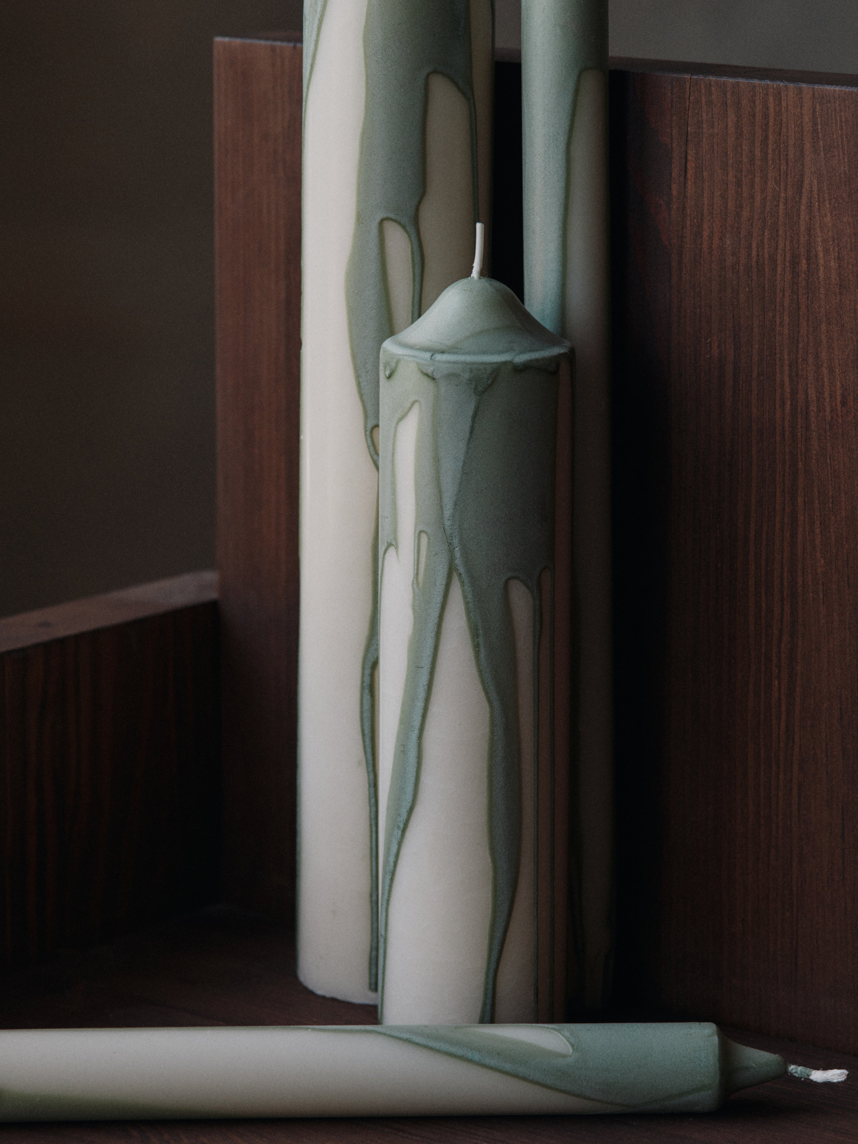 DRYP beige candle set with light green