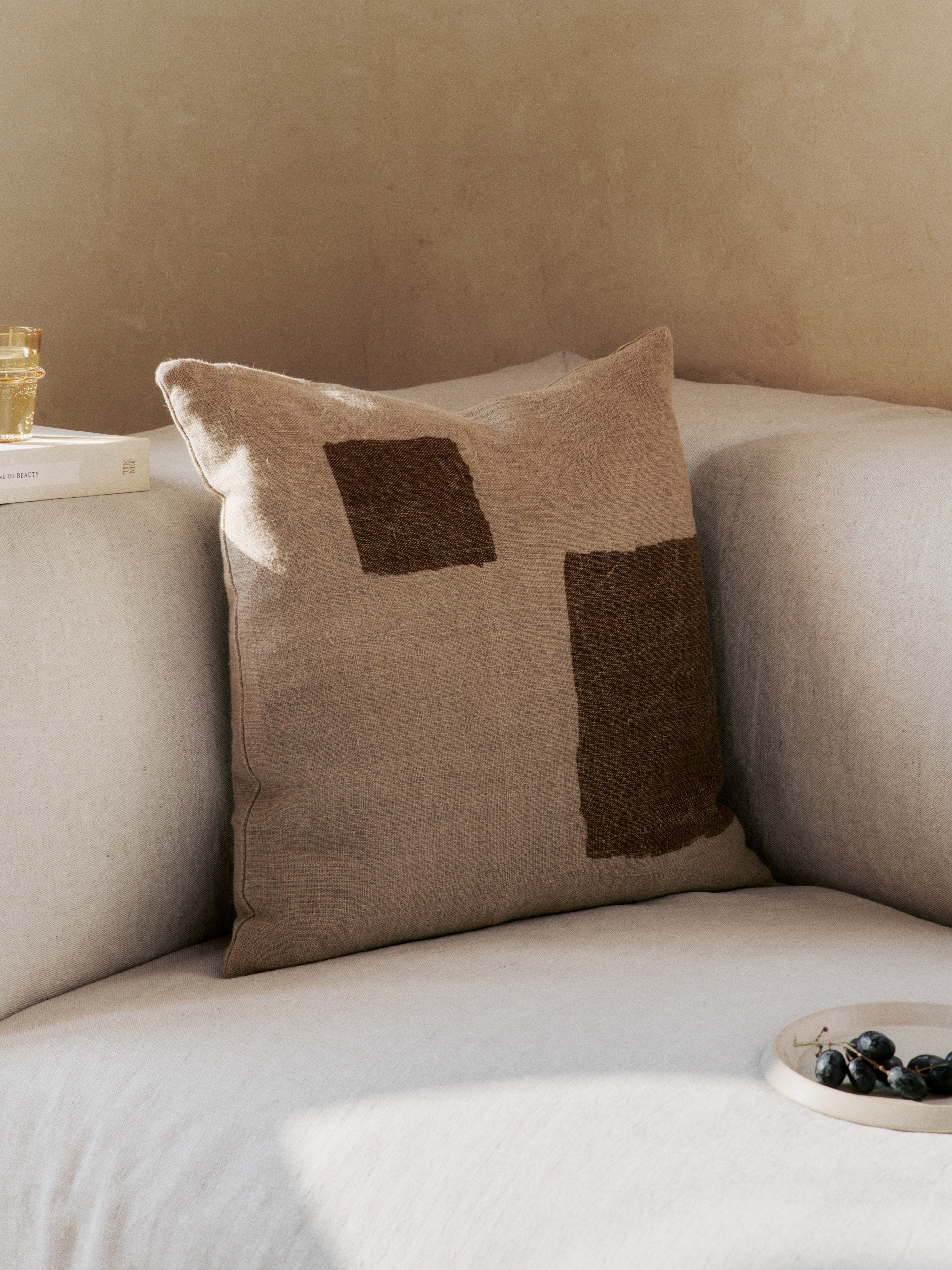 Decorative pillow OLEO beige with brown
