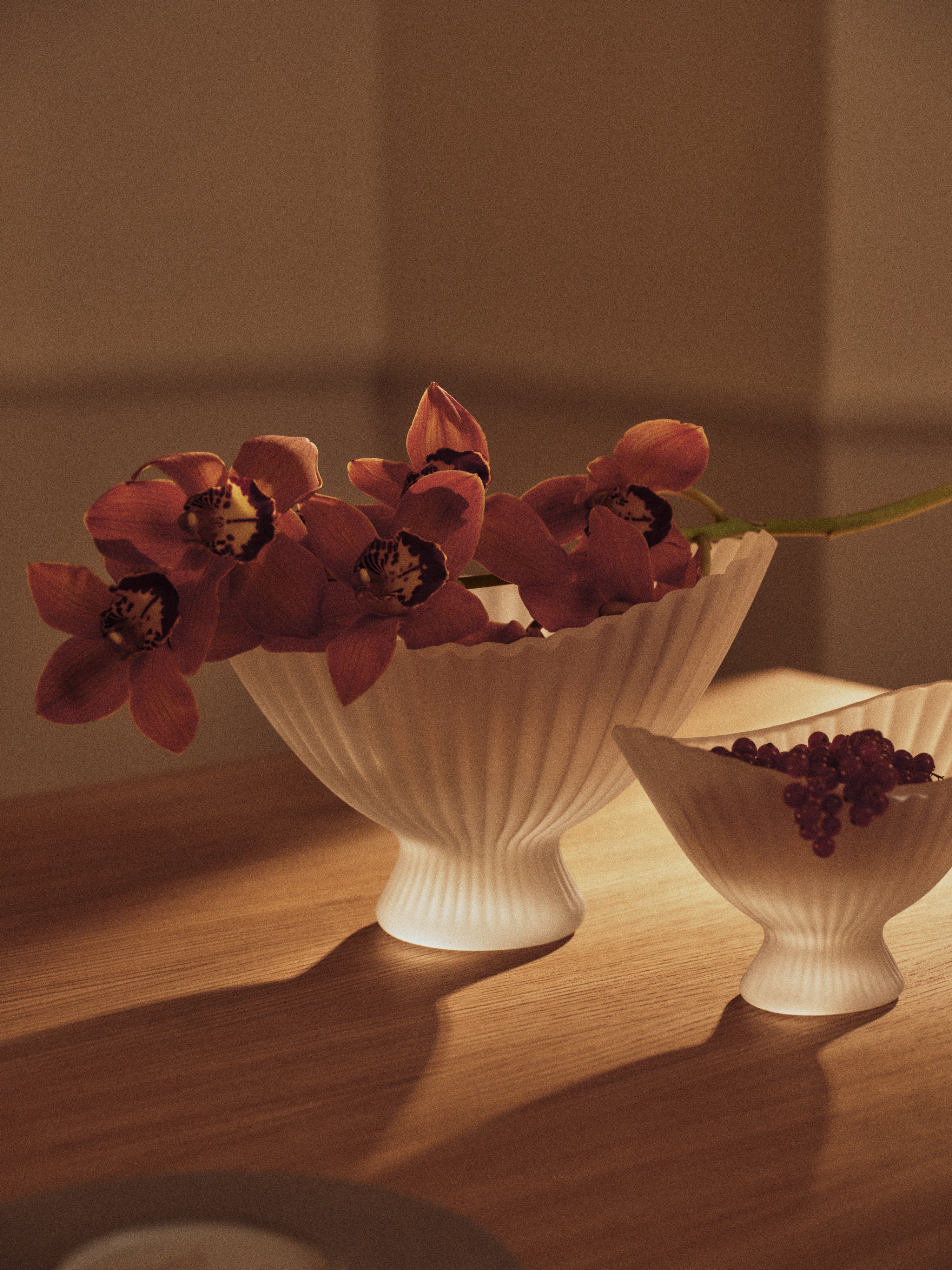 Misa FOUNTAIN white glass