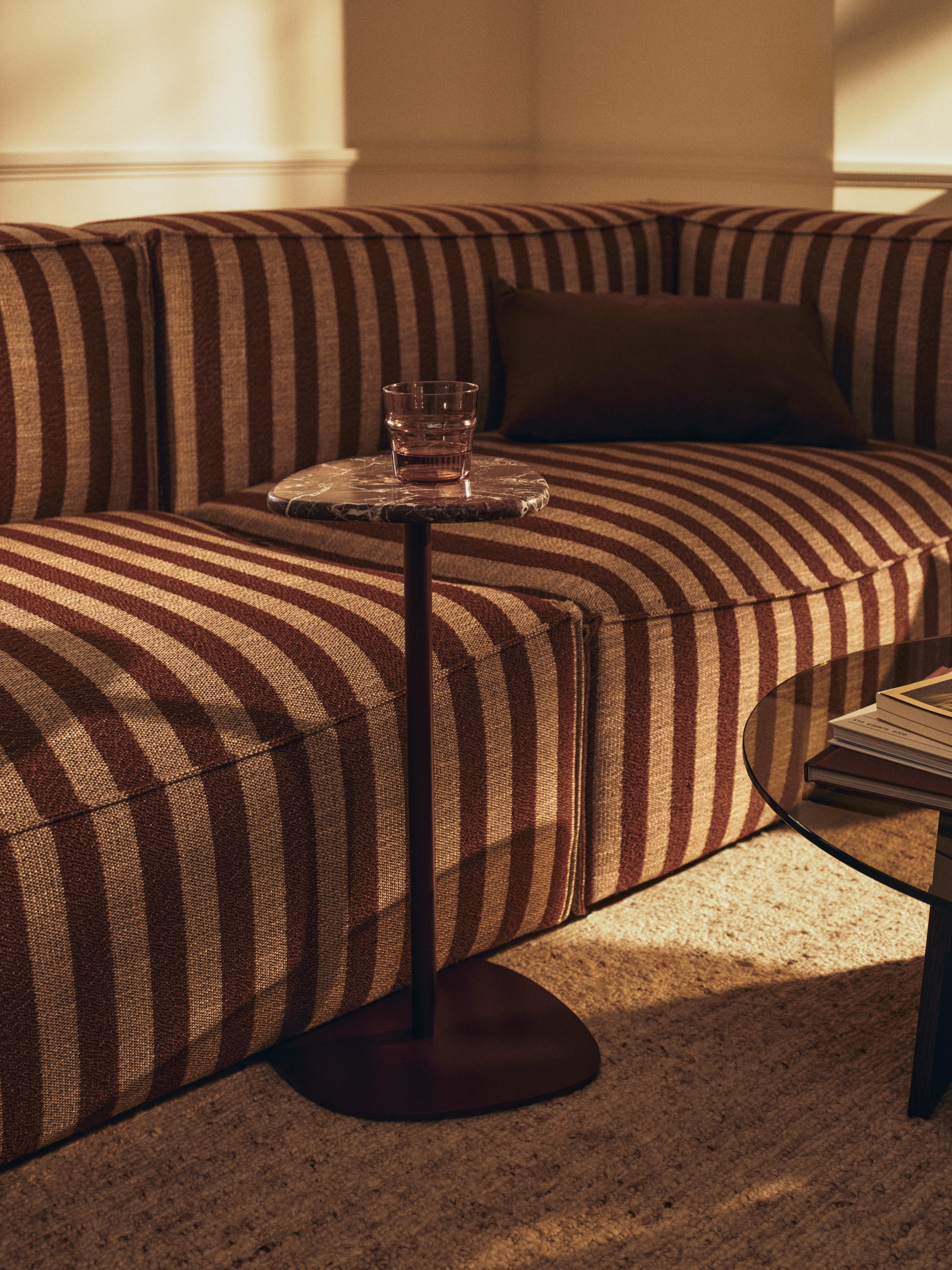 PLYO Side Table with Burgundy Steel Base and Marble Top