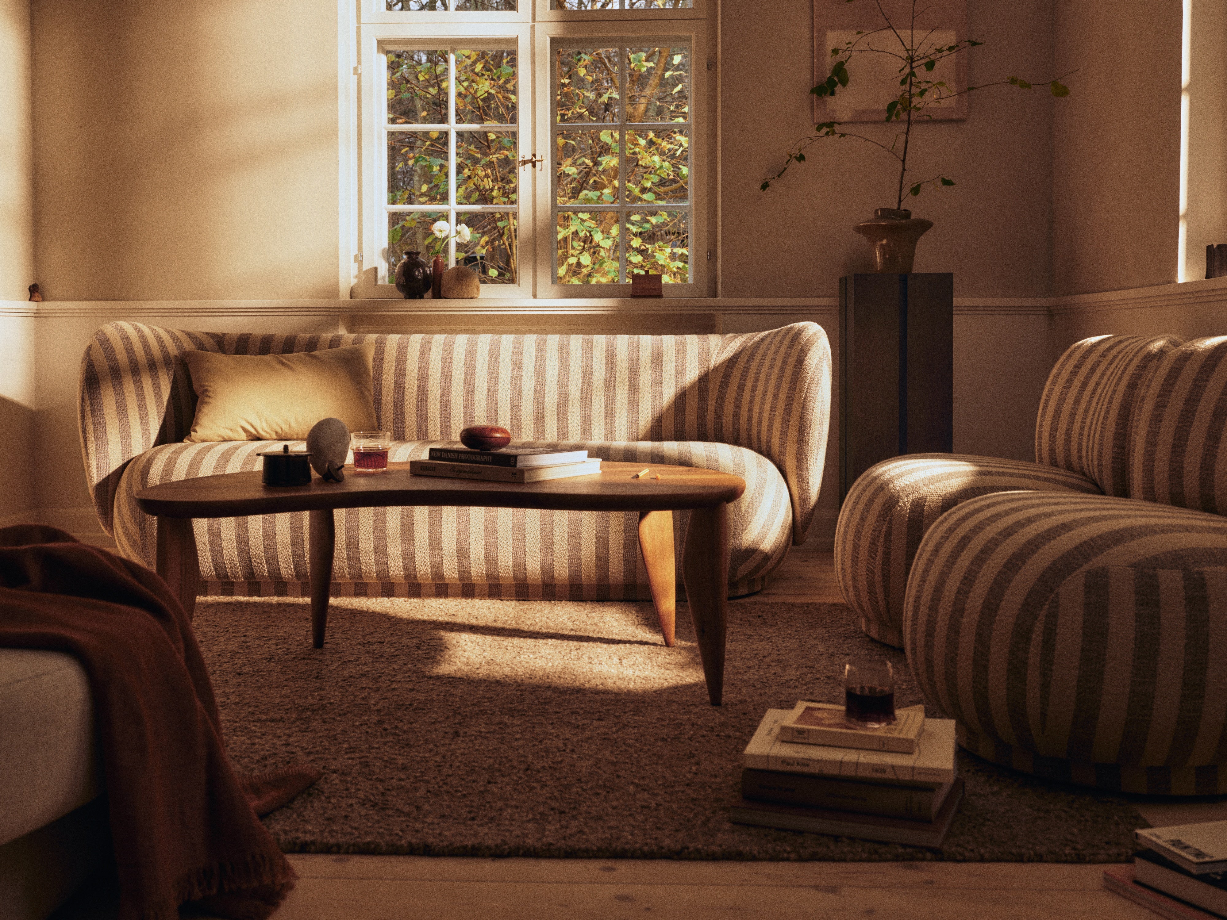 Křeslo RICO PICCOLO LOUNGE Louisiana pískové s lámavou bílou