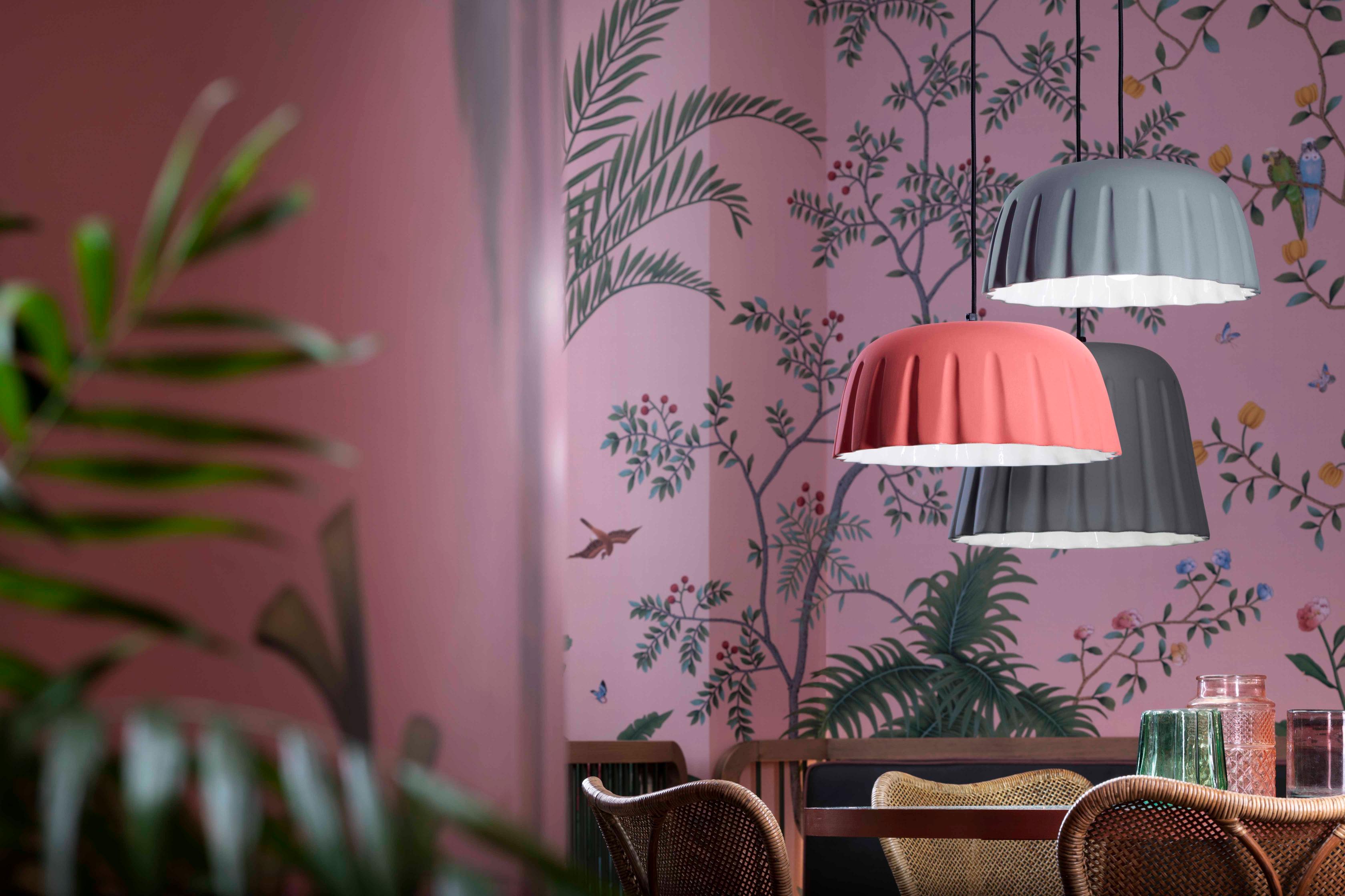 Závěsná keramická lampa MADAME GRES korálová