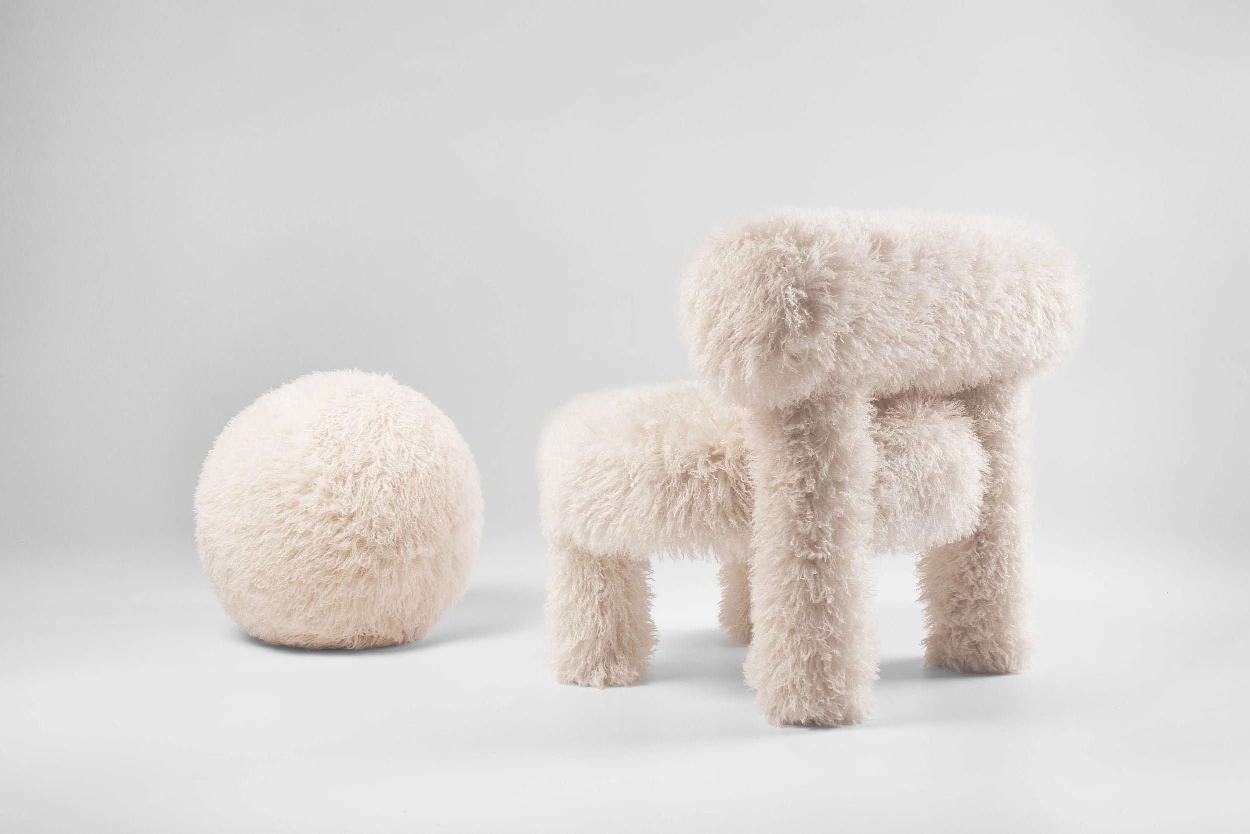 GROPIUS CS1 Armchair - FLUFFY EDITION artificial fur