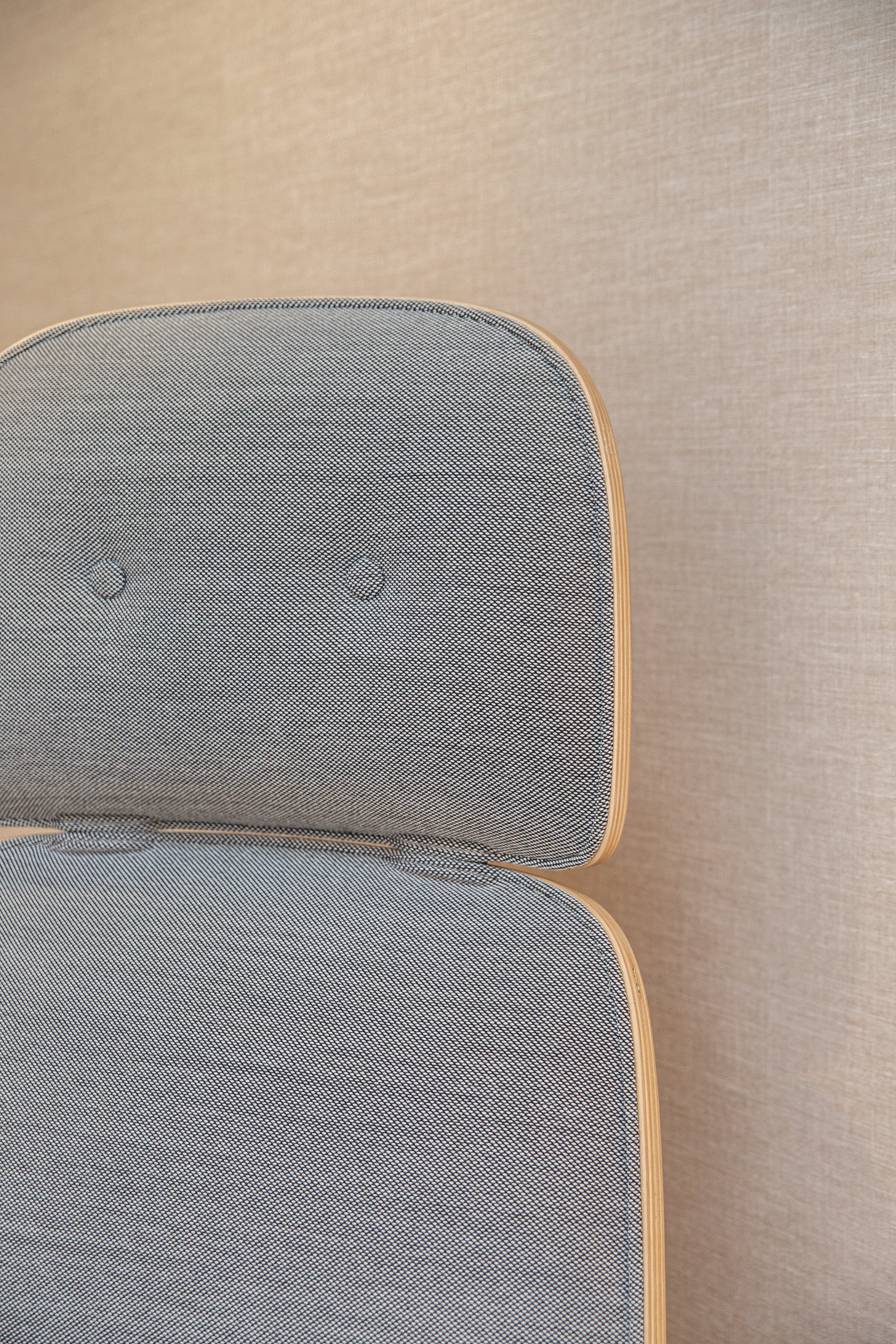 Fotel PAD HIGH SWIVEL s hliníkovou základnou - poekspozicní