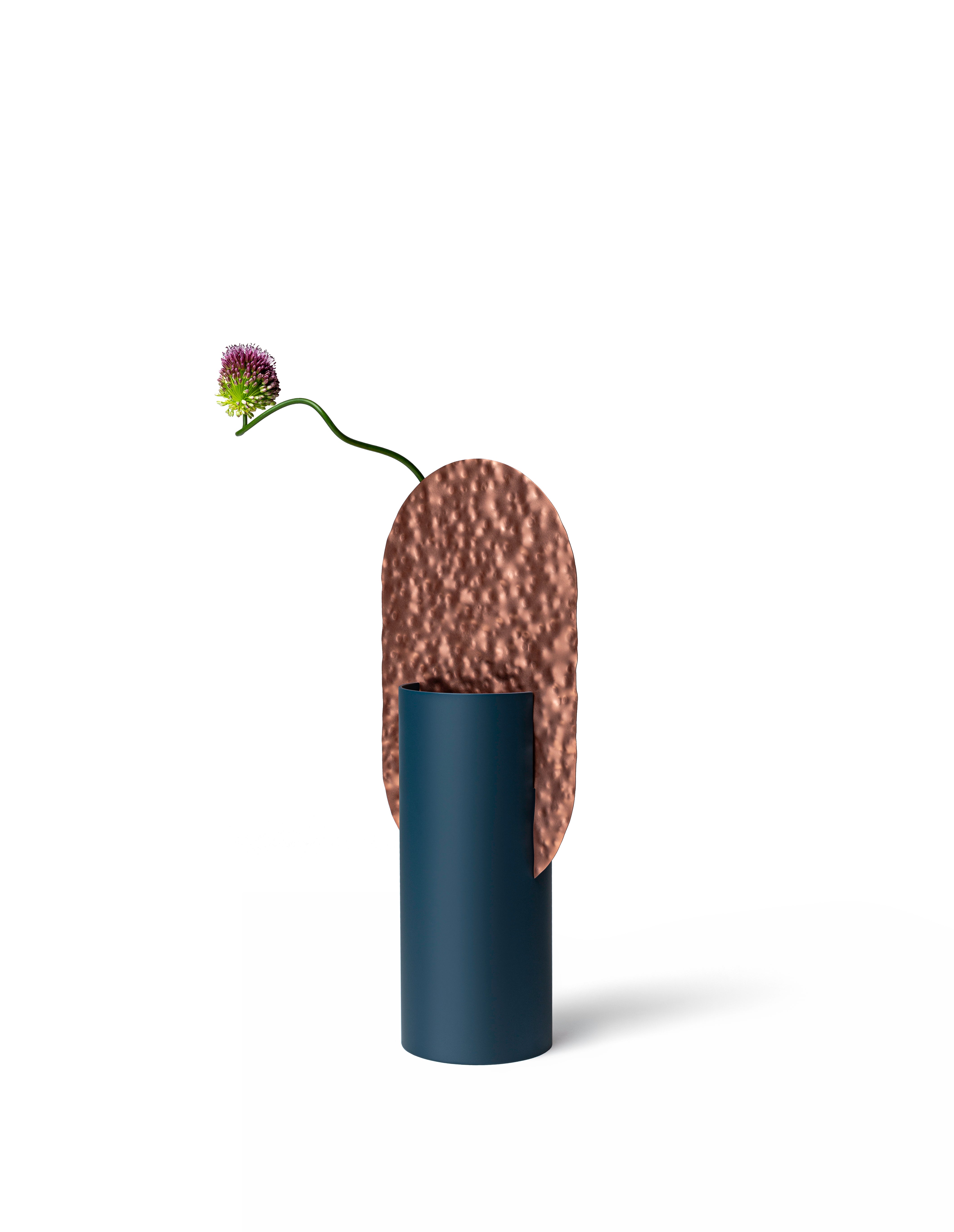 Váza GENKE - ČÍSLOVANÁ EDICE kobaltová s měděným