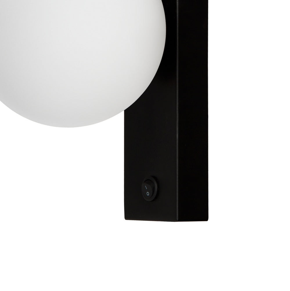 GIGI black wall lamp