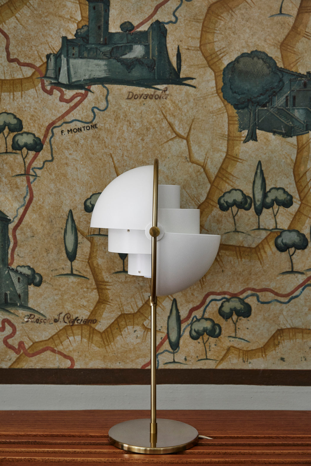 Stolní lampa MULTI-LITE mosazná