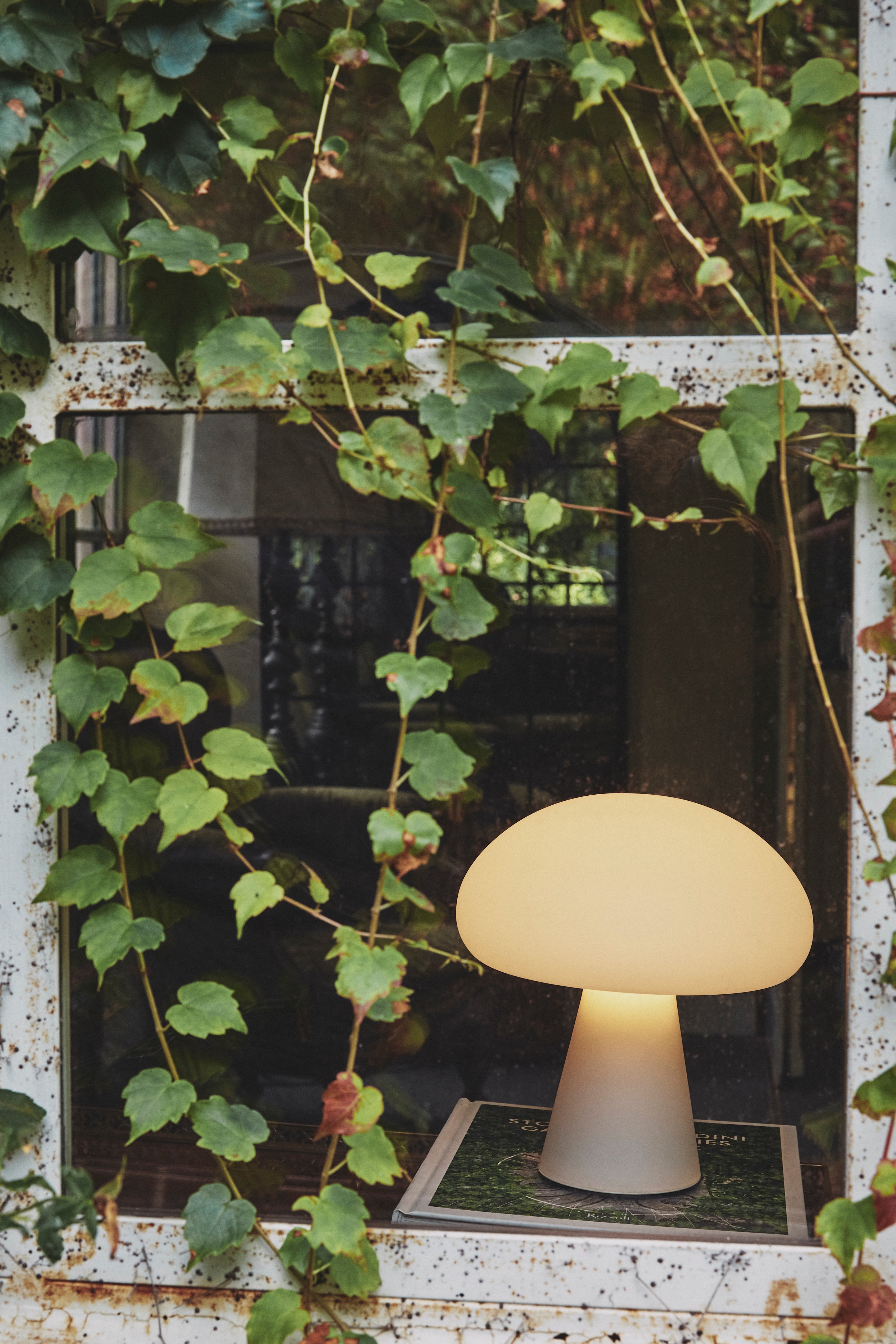 OBELLO table lamp white