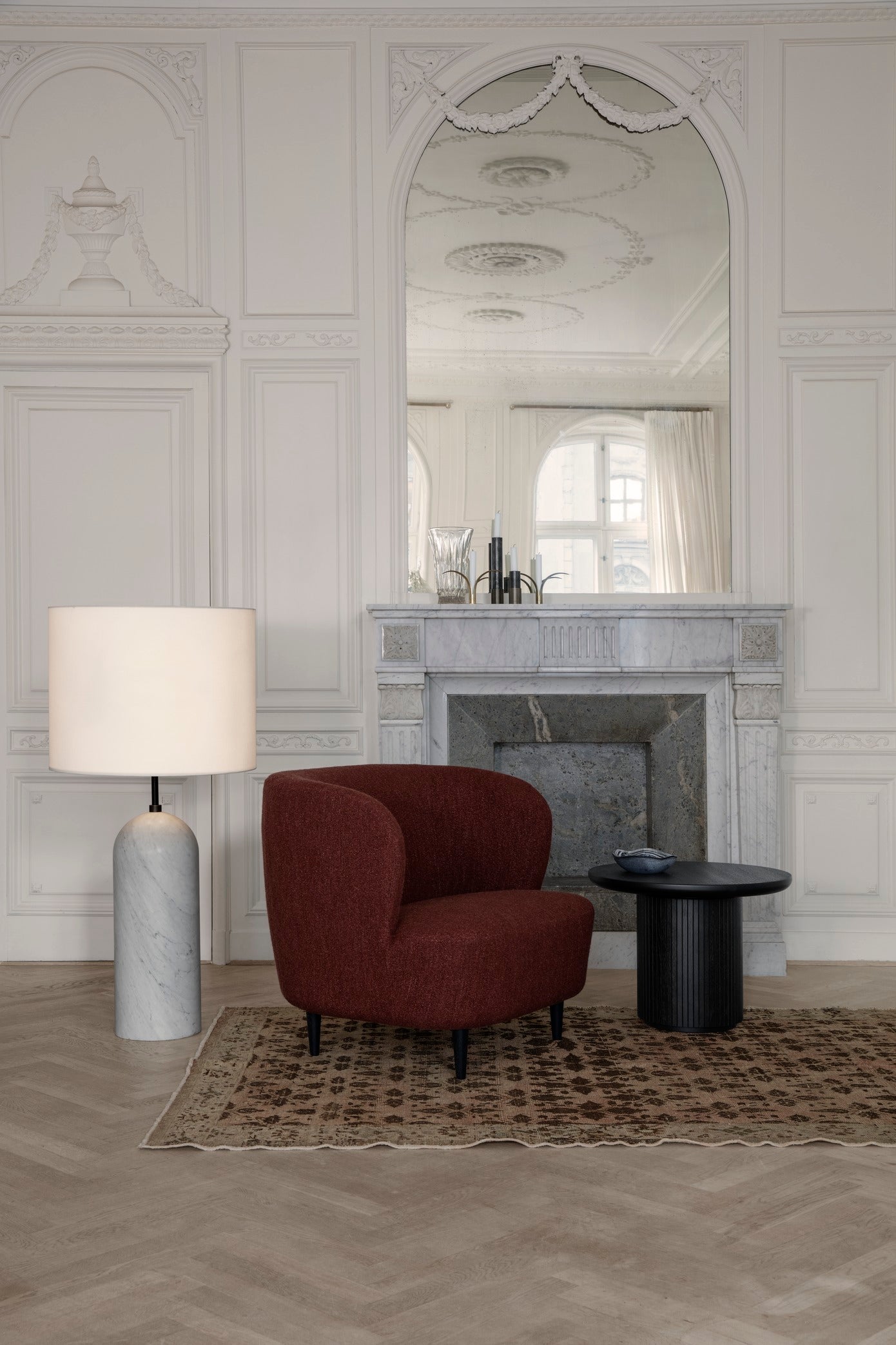 Boční stolek MOON černý dýha dubová a mramor