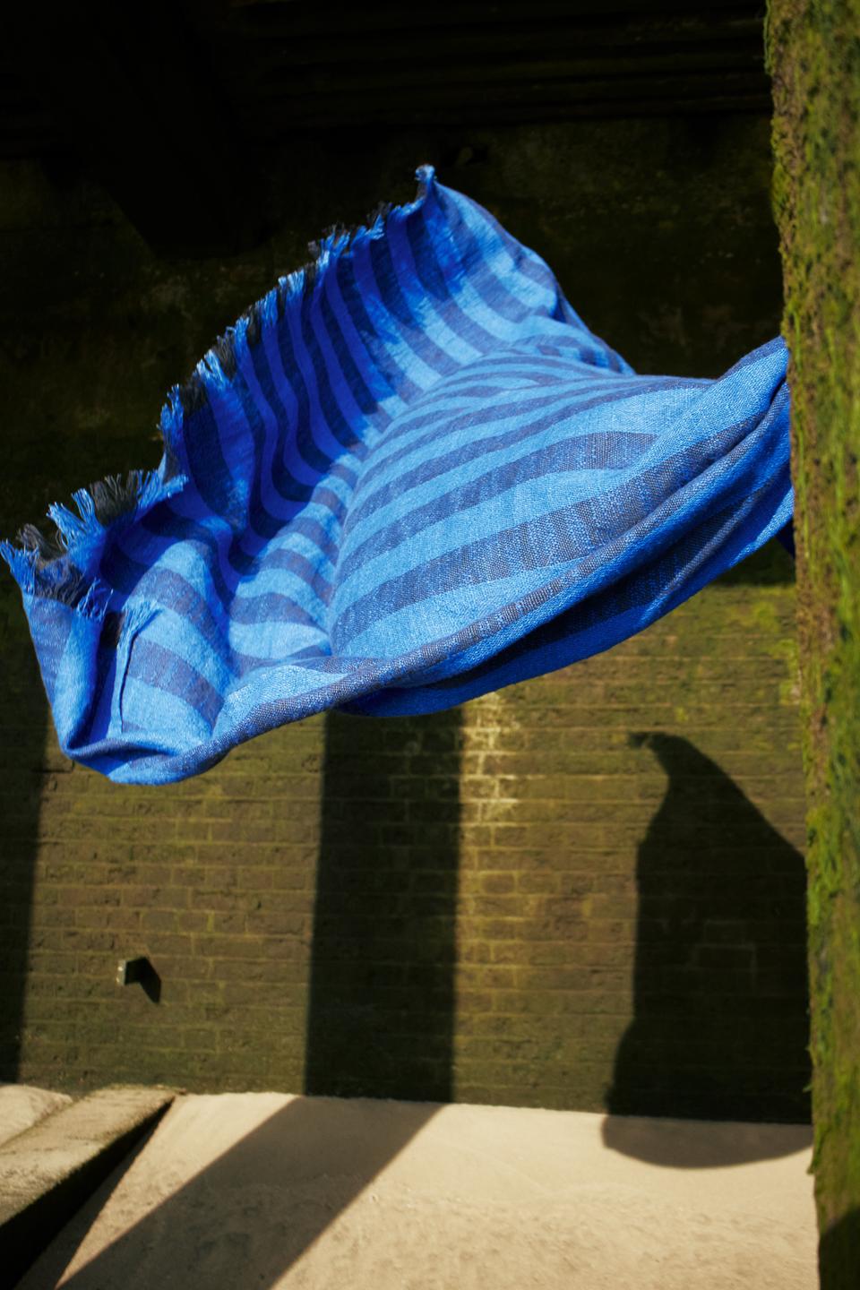 BAND blanket blue